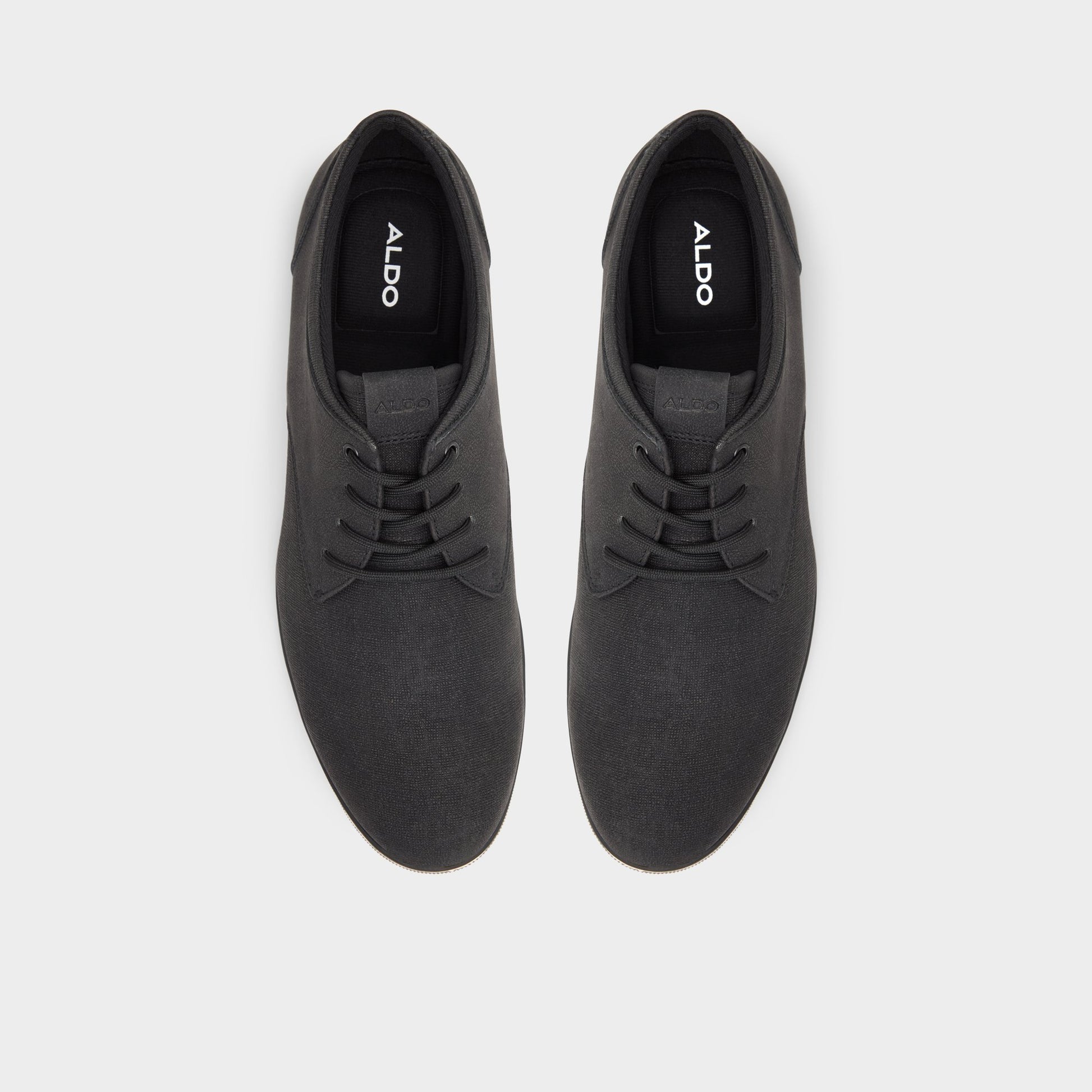 Vue de dessus de la Noir Heron Sneaker bas