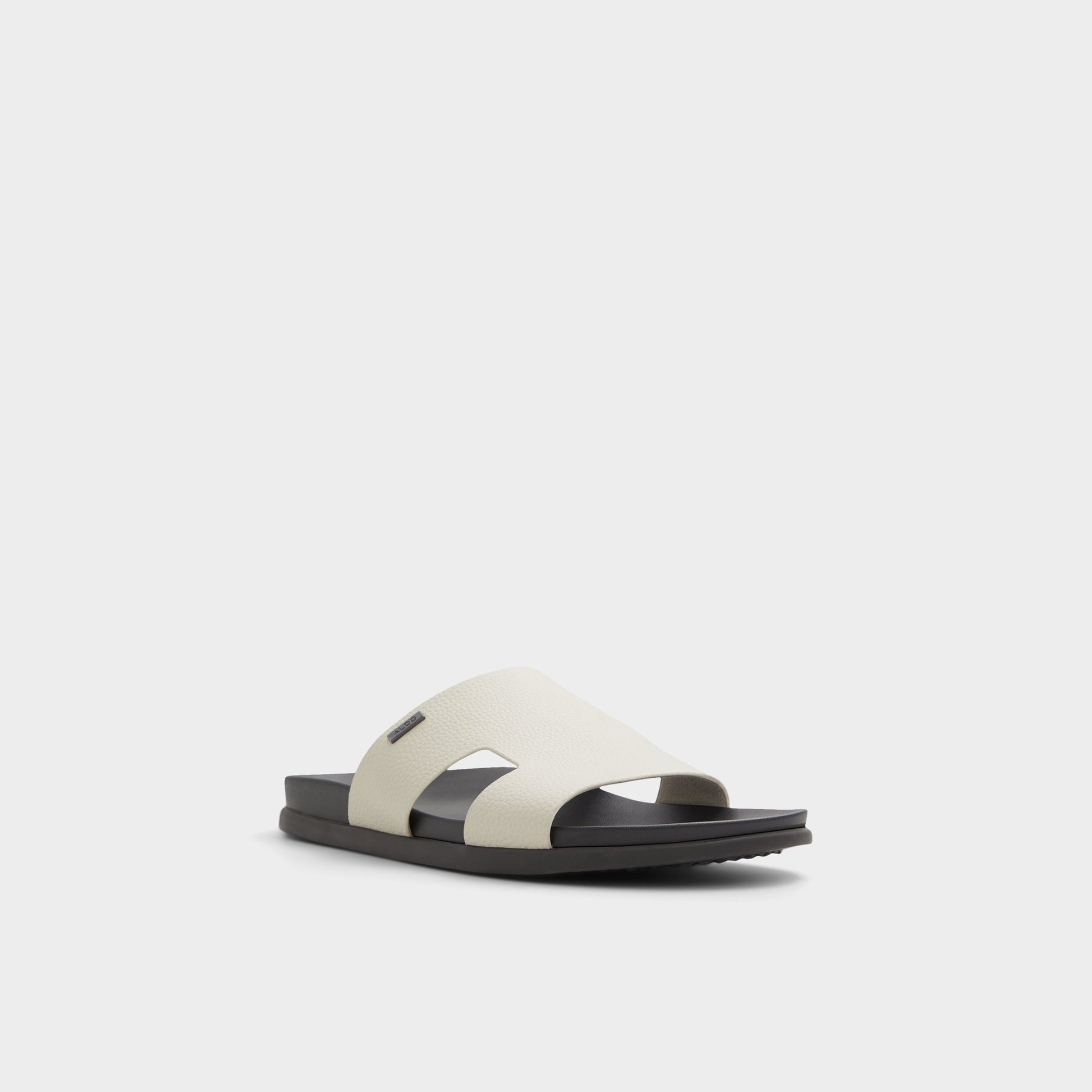 Three-quarter angle of Light grey Mondi Slide sandal's front side