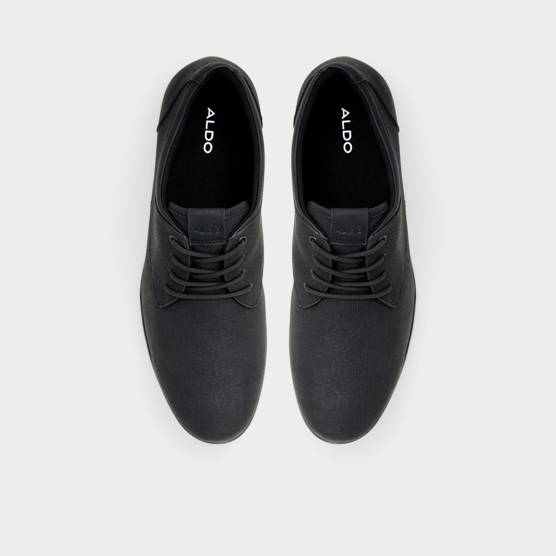Top-down view of the Open Black Heron Low top sneaker