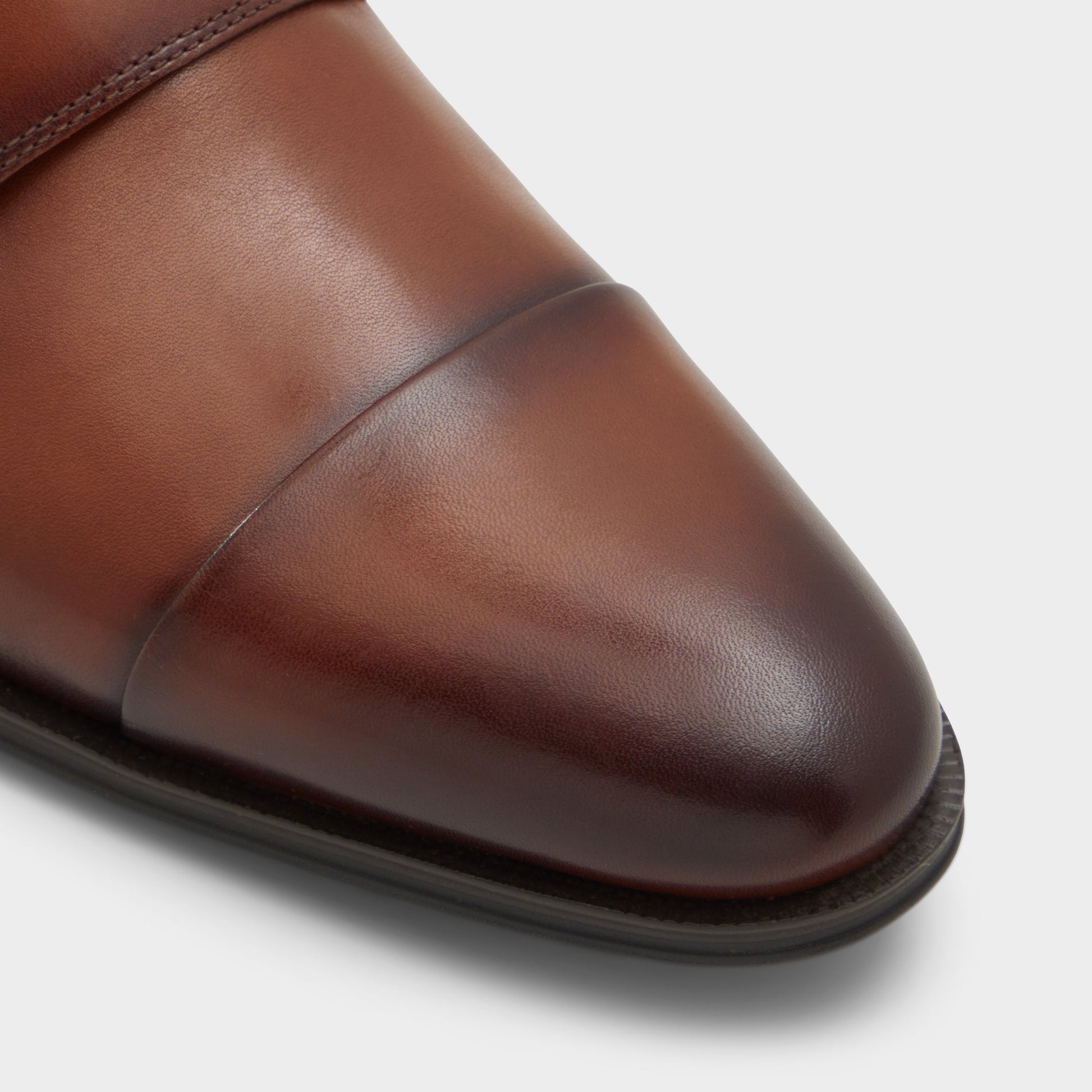 Close-up of the Cognac Axwell Monkstrap loafer