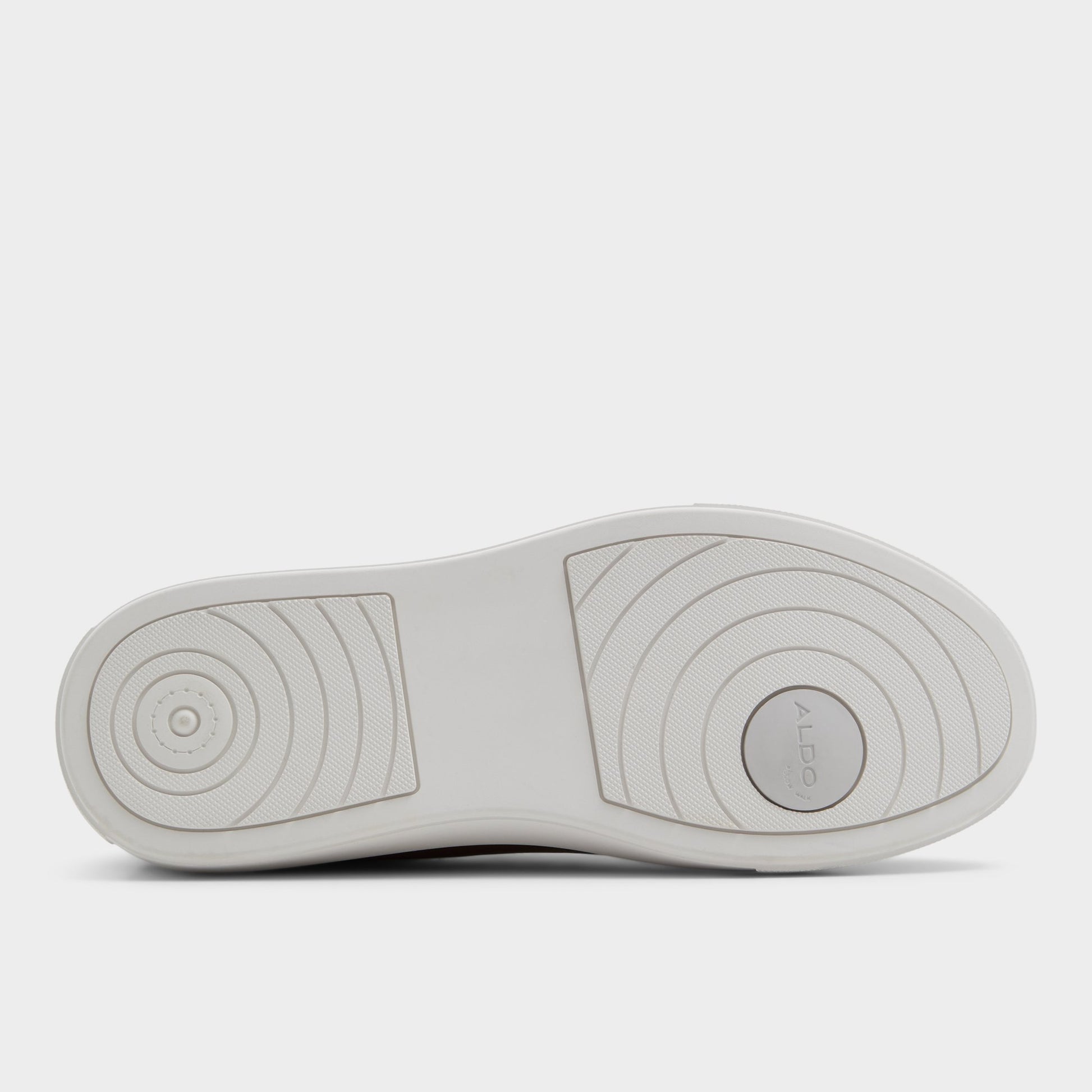 View of Cognac Midtown Low top sneaker's sole