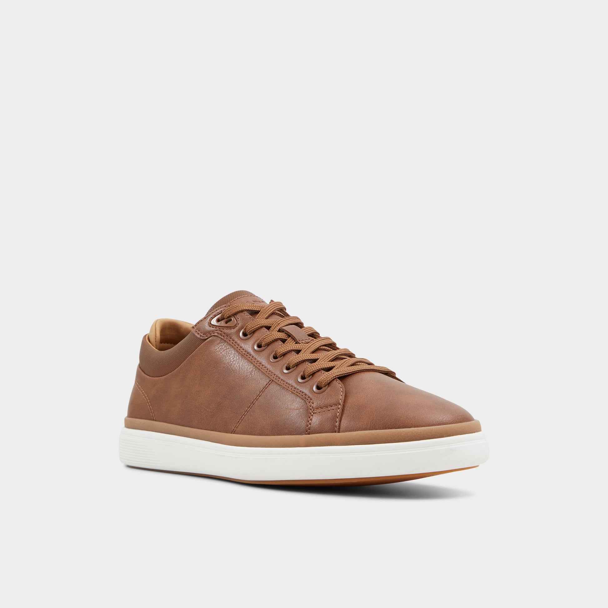 Three-quarter angle of Light brown Finespec Low top sneaker's front side