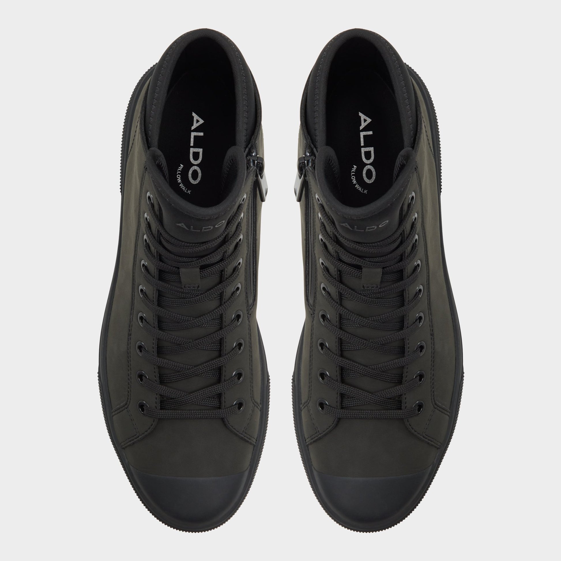 Top-down view of the Black Overflow Estanqueiro Lace-up boot