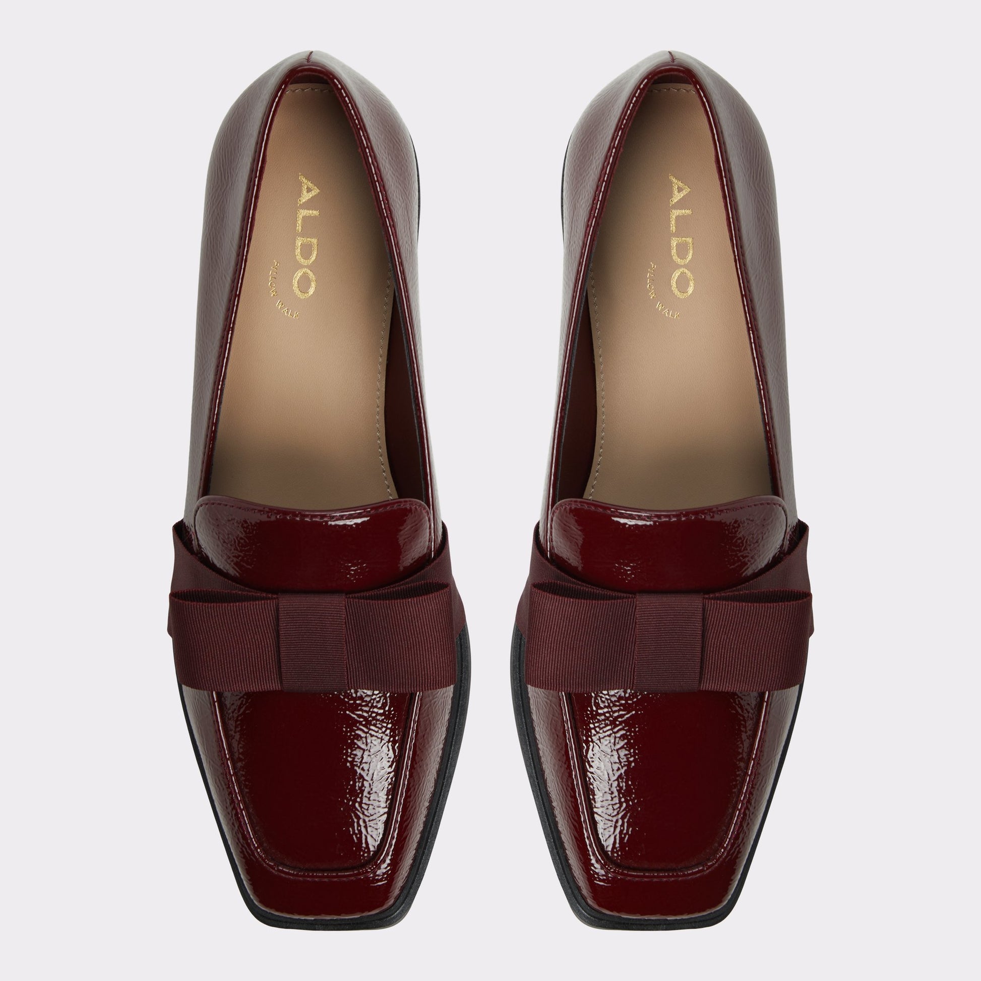 Top-down view of the Bordo Hairalle Loafer