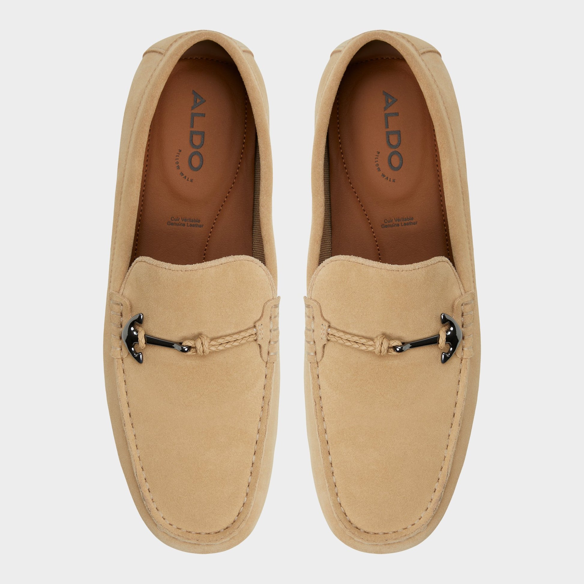 Top-down view of the Beige Wilbart Driving shoe