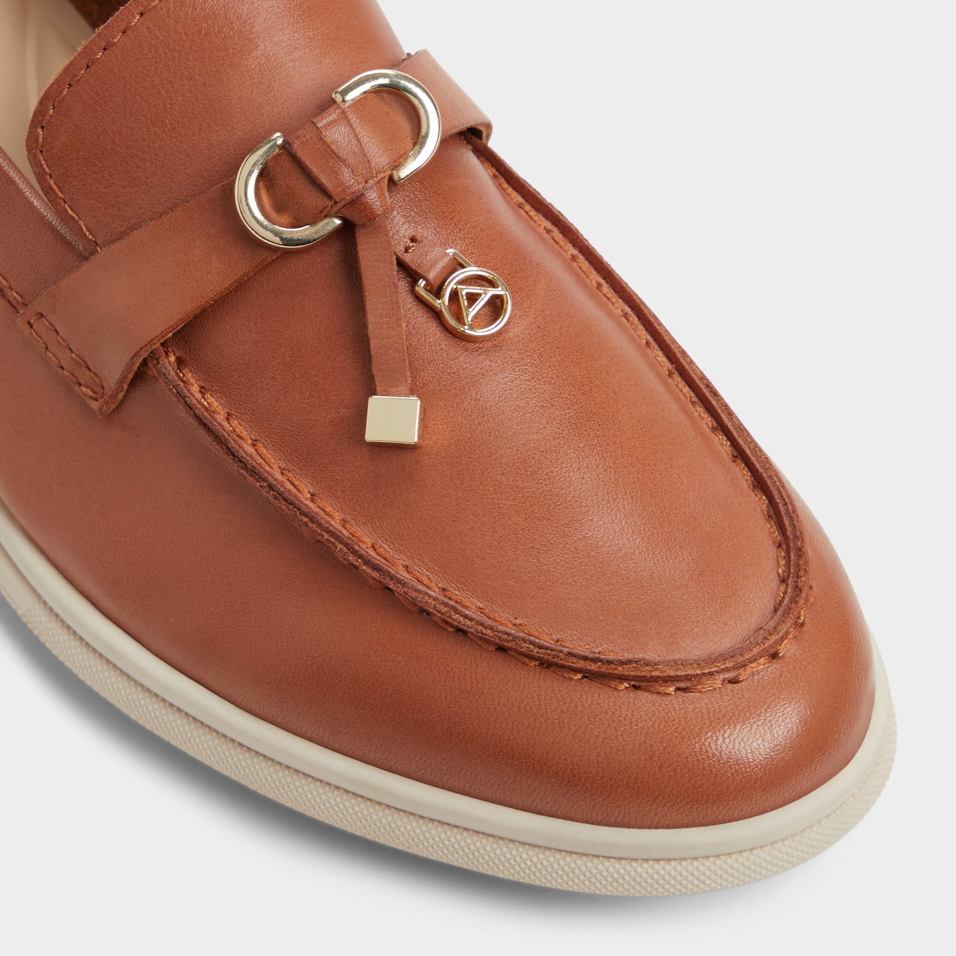 Close-up of the Medium Brown Creras Loafer