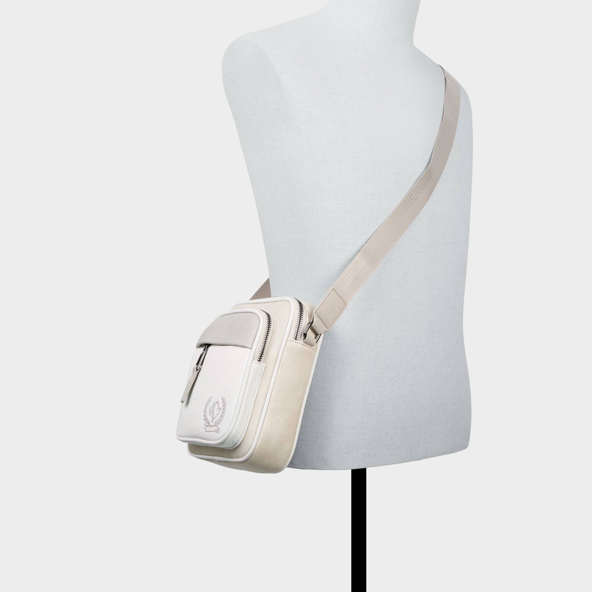 Product media for Legaorwennx