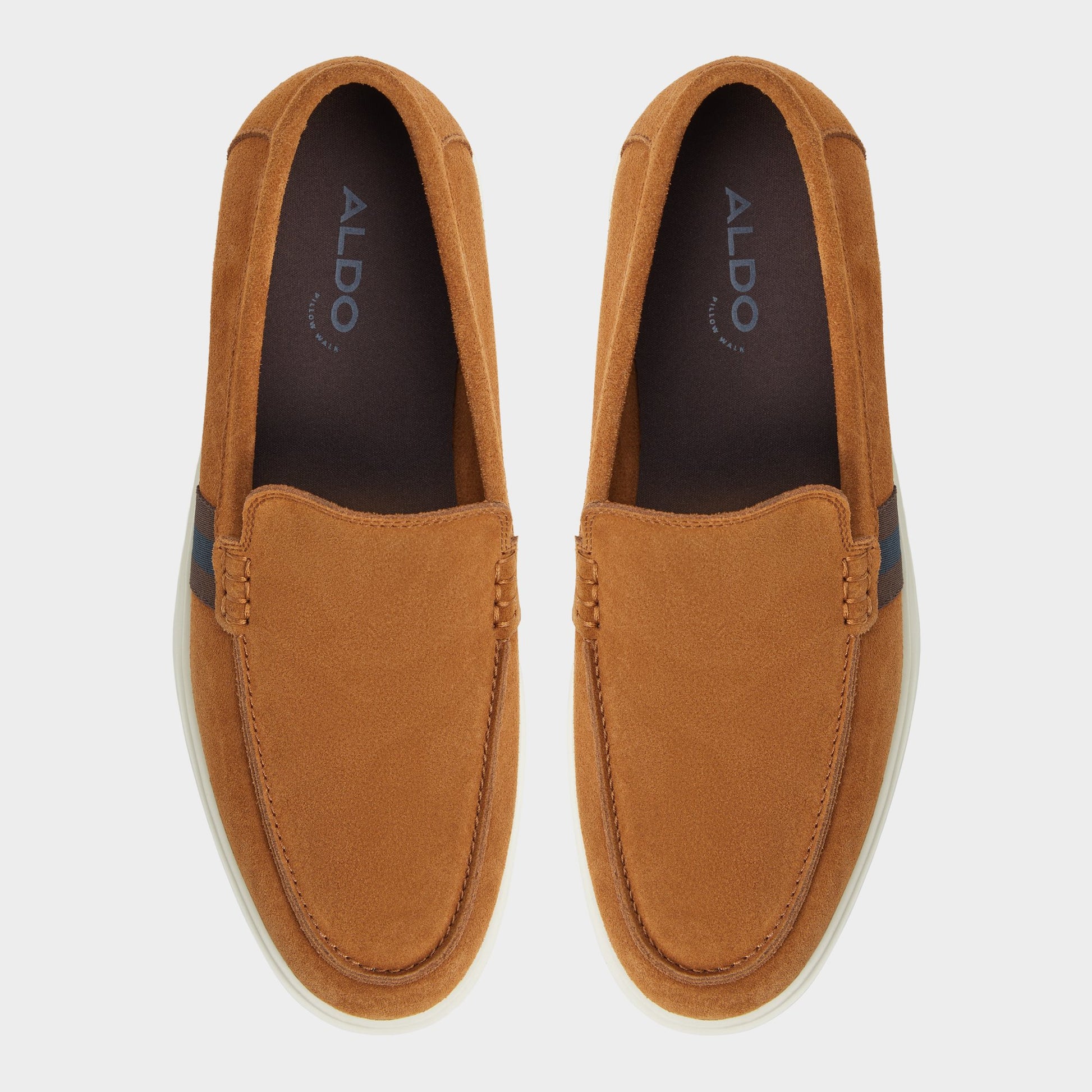 Top-down view of the Medium brown Odis Loafer