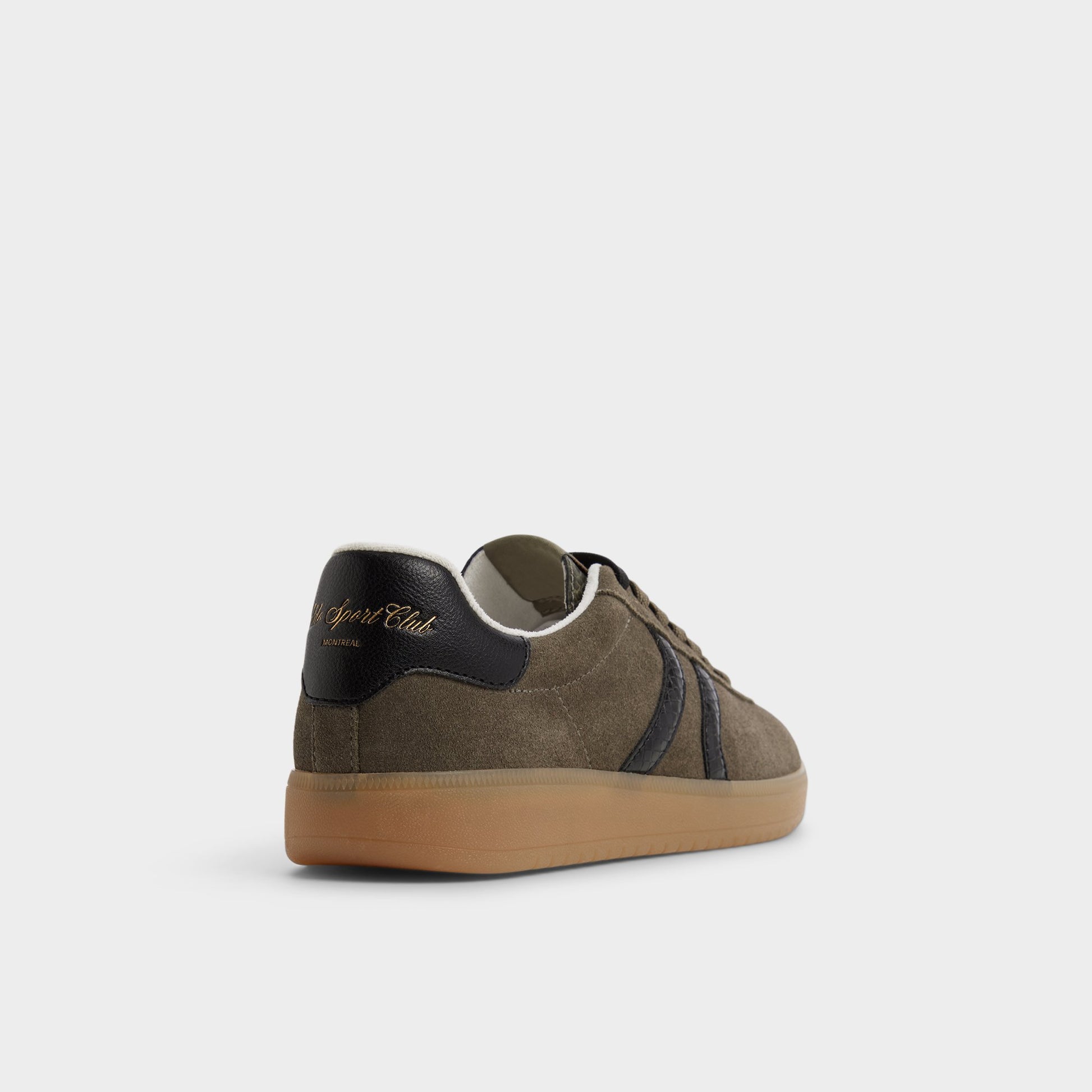 Three-quarter angle of Olive Chicsneaker Low top sneaker's back side