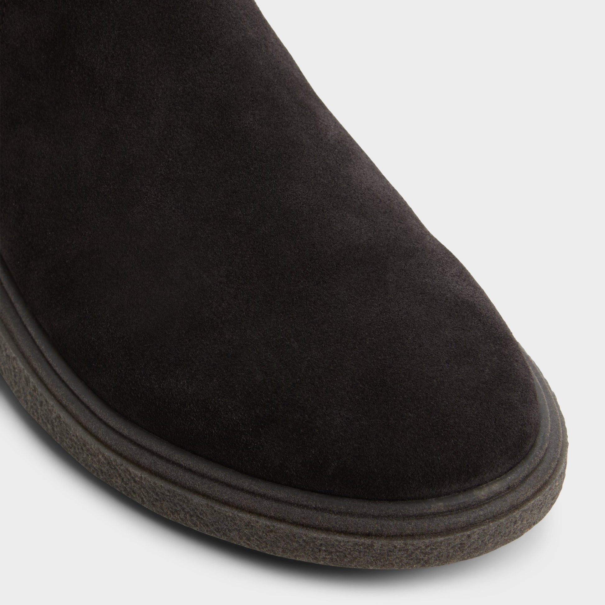 Close-up of the Dark brown Zeddy Chelsea boot