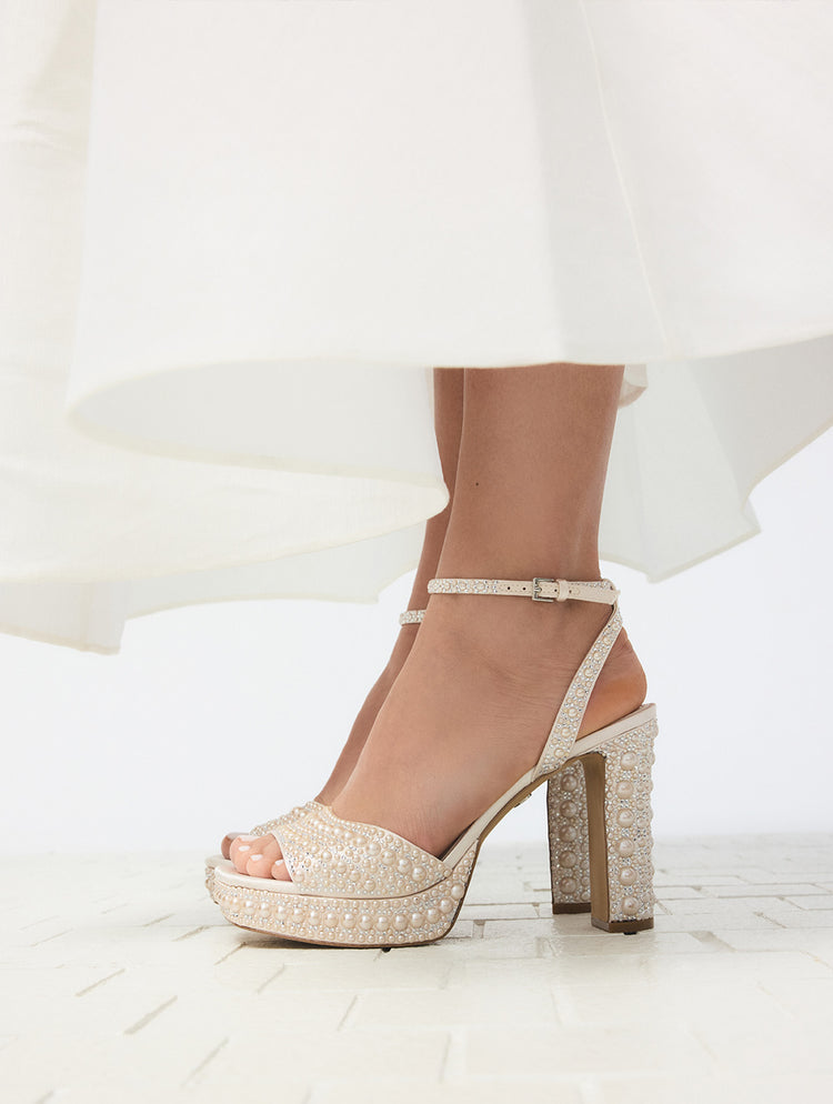 talons pour la mariée