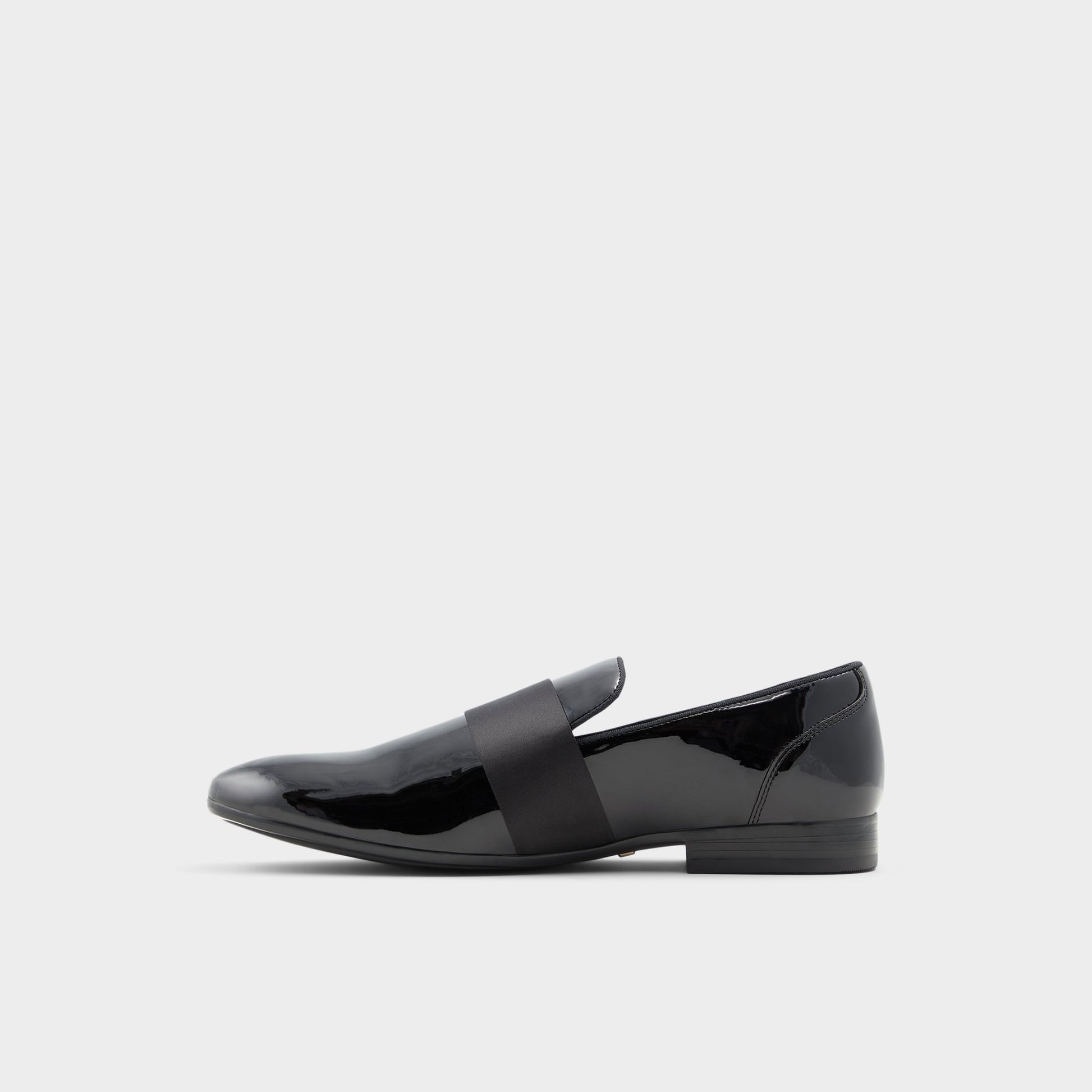 Vue latérale de Noir Ouvert Asaria Flâneur