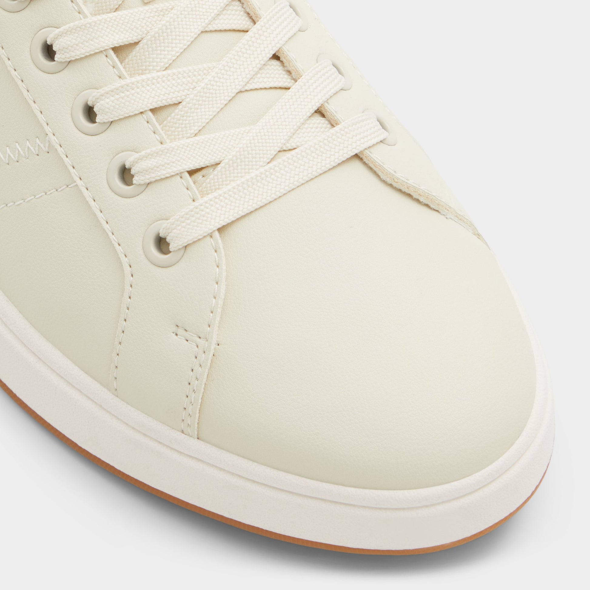 Close-up of the Bone Citywalk Low top sneaker
