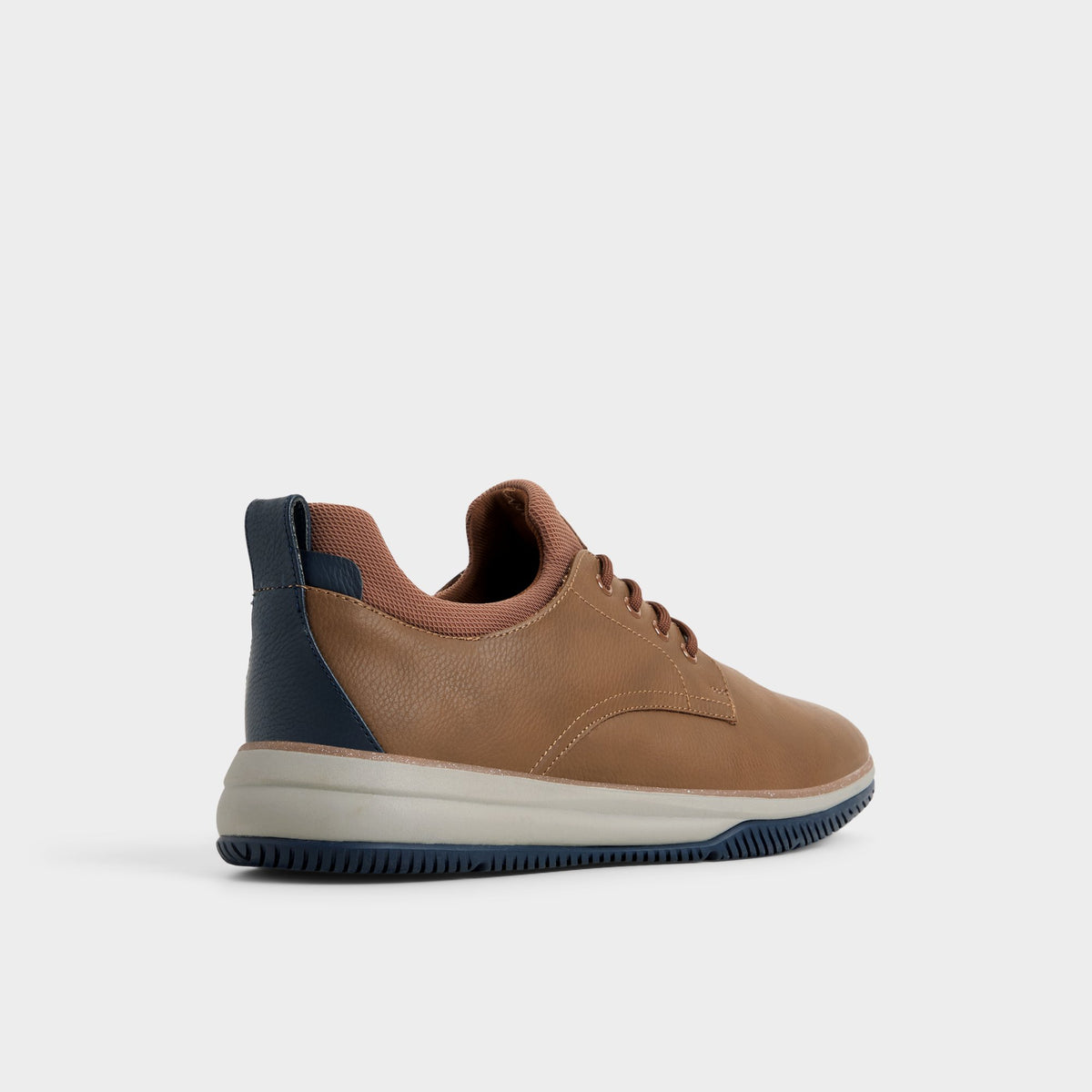 Three-quarter angle of Cognac Bergen Oxford shoe's back side
