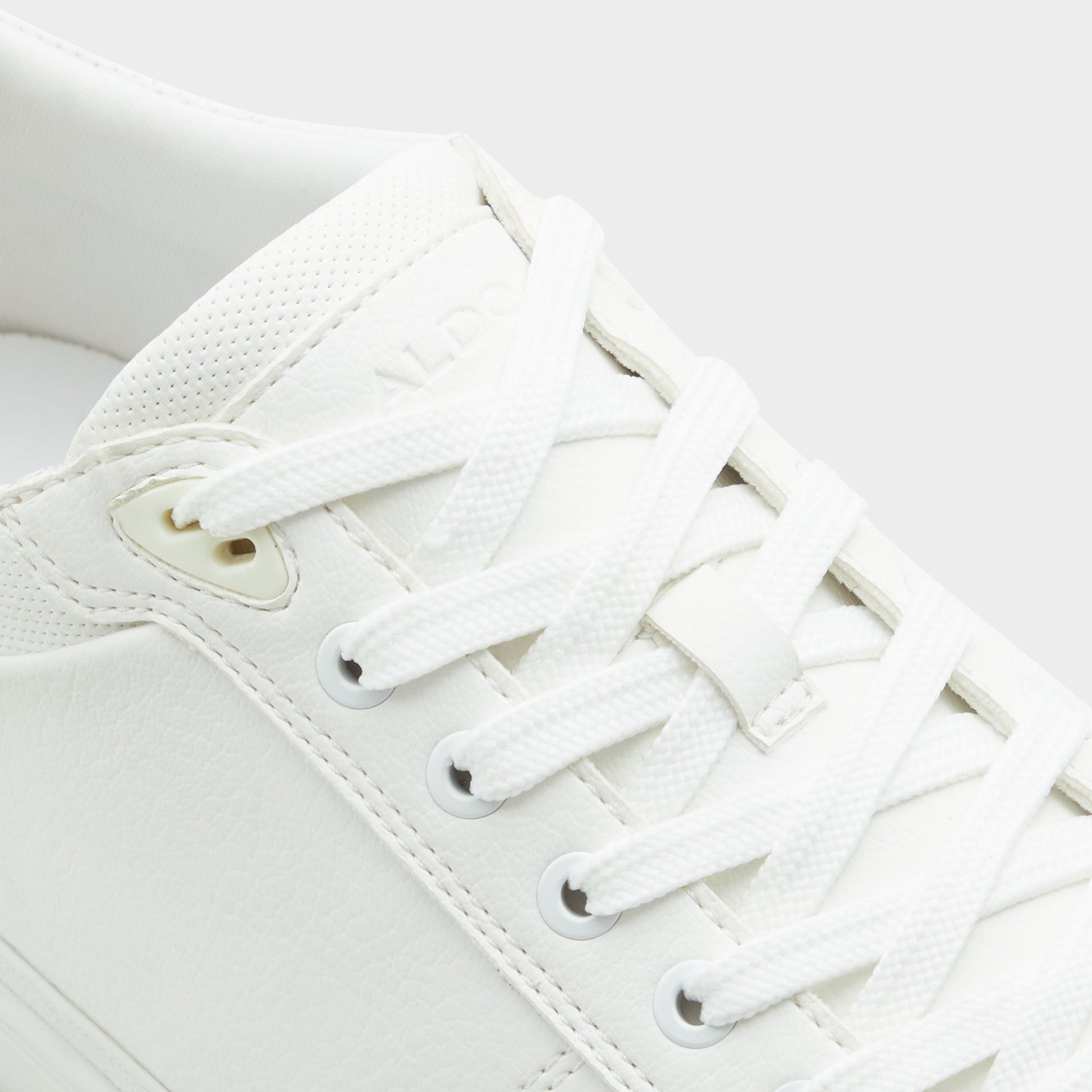 Close-up of the Other white Finespec Low top sneaker
