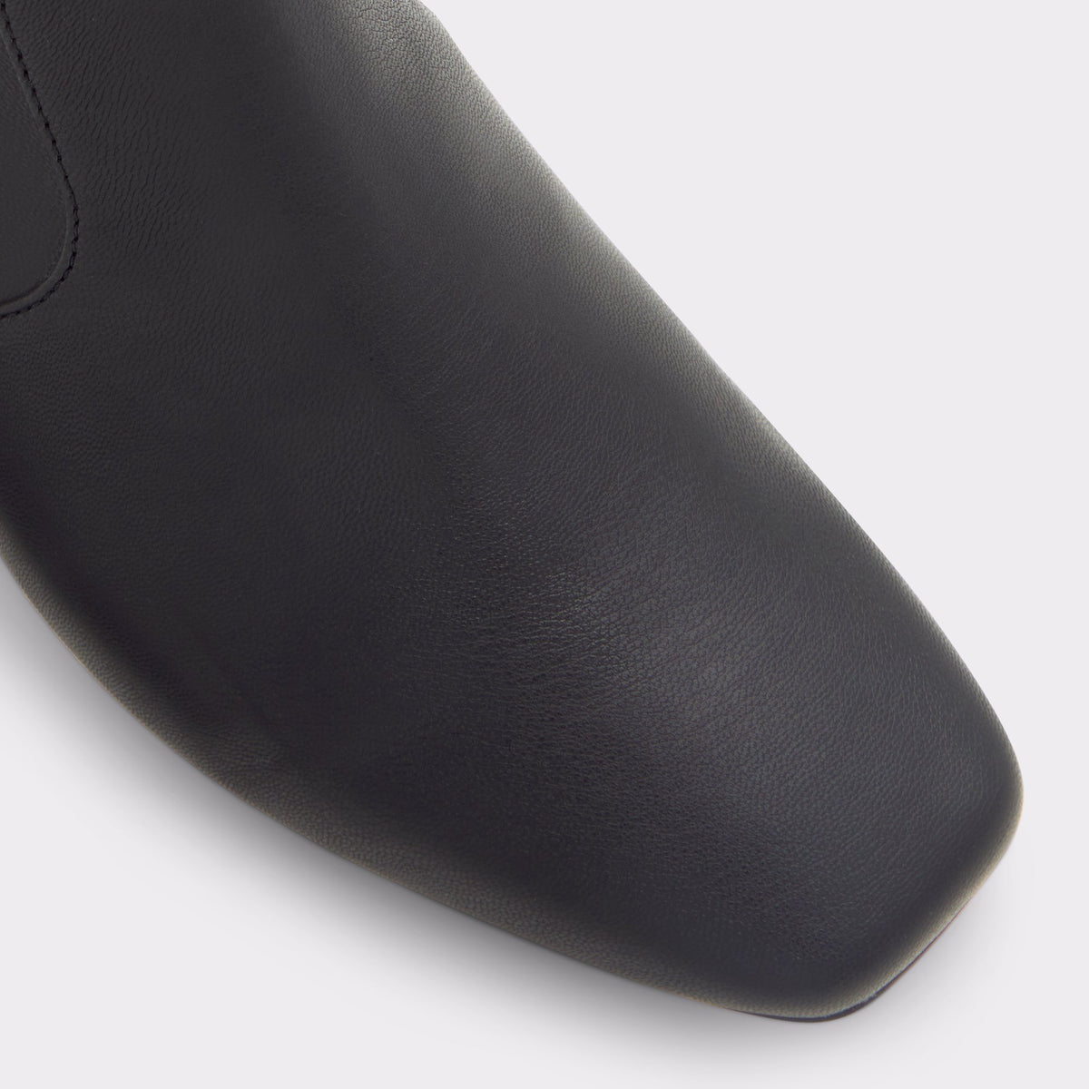 Close-up of the Black Ibiraswen Ankle boot