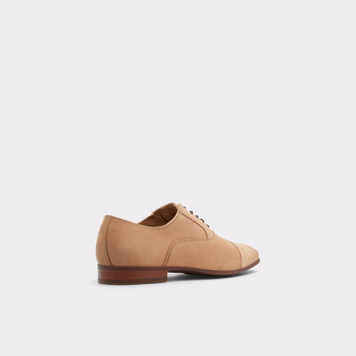 Angle de trois quarts de l'arrière de Marron Clair Albeck Chaussure oxford