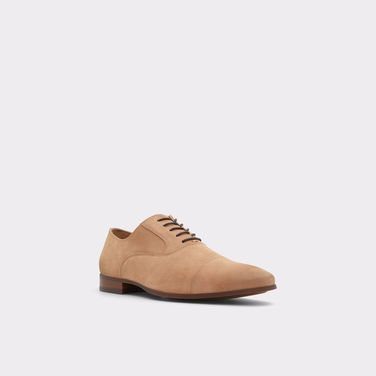 Angle de trois quarts de la face avant de Marron Clair Albeck Chaussure oxford