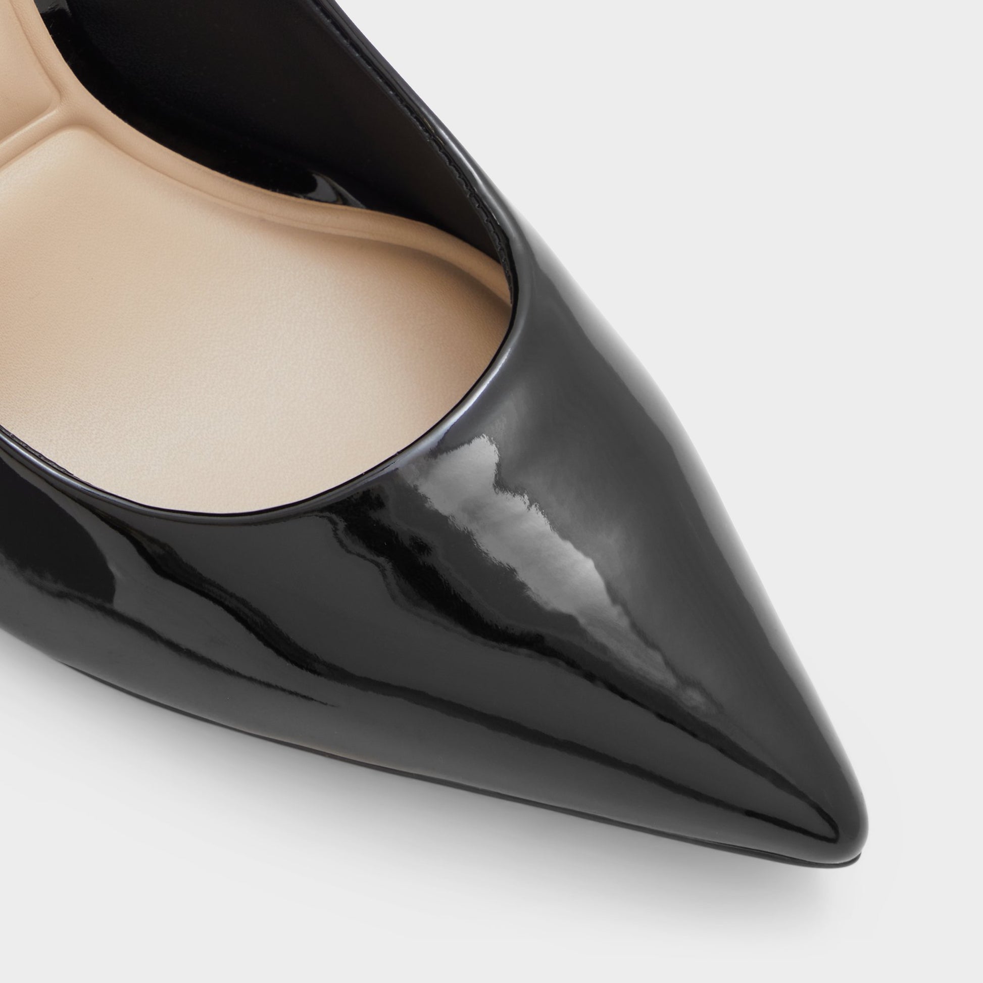 Close-up of the Black Stessy2.0 Pump
