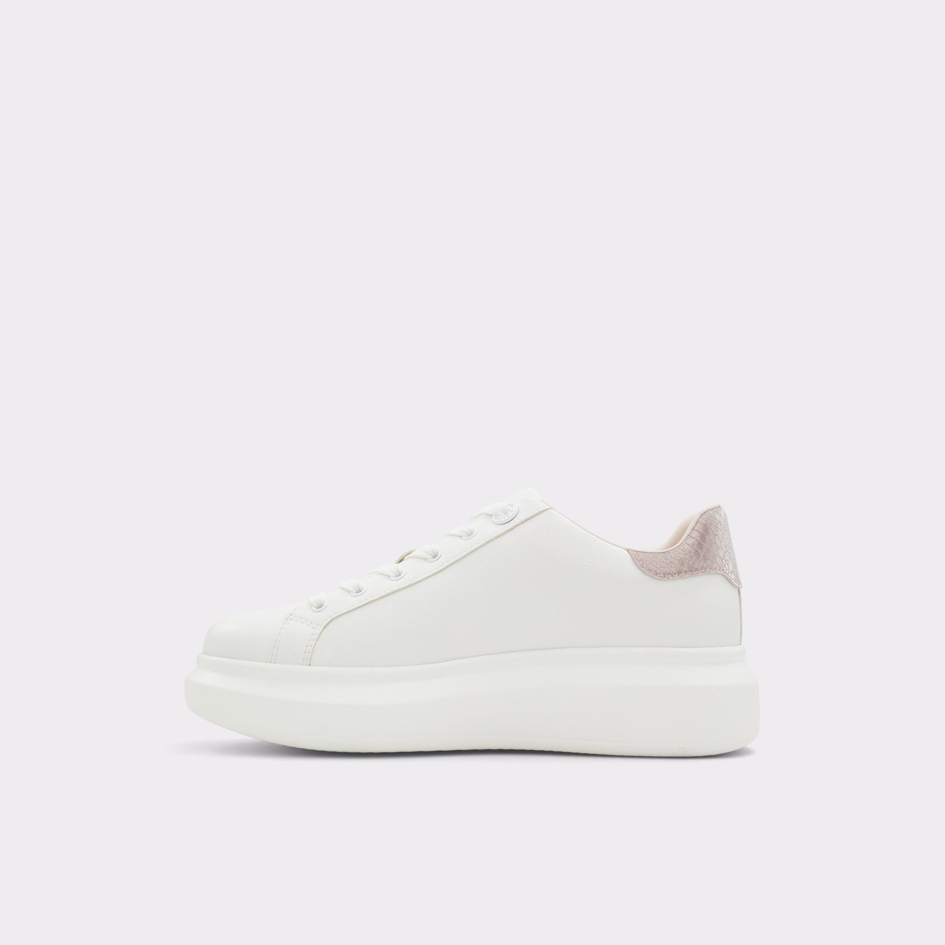Side view of White Gwaossi Low top sneaker
