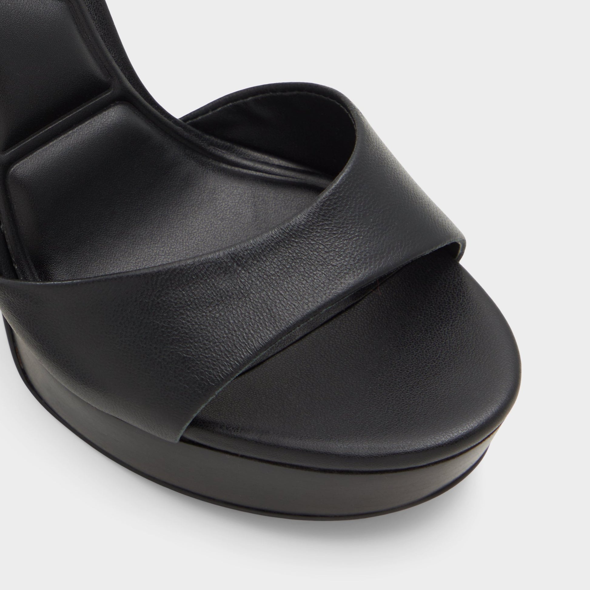 Close-up of the Black Enaegyn2.0 Strappy heeled sandal