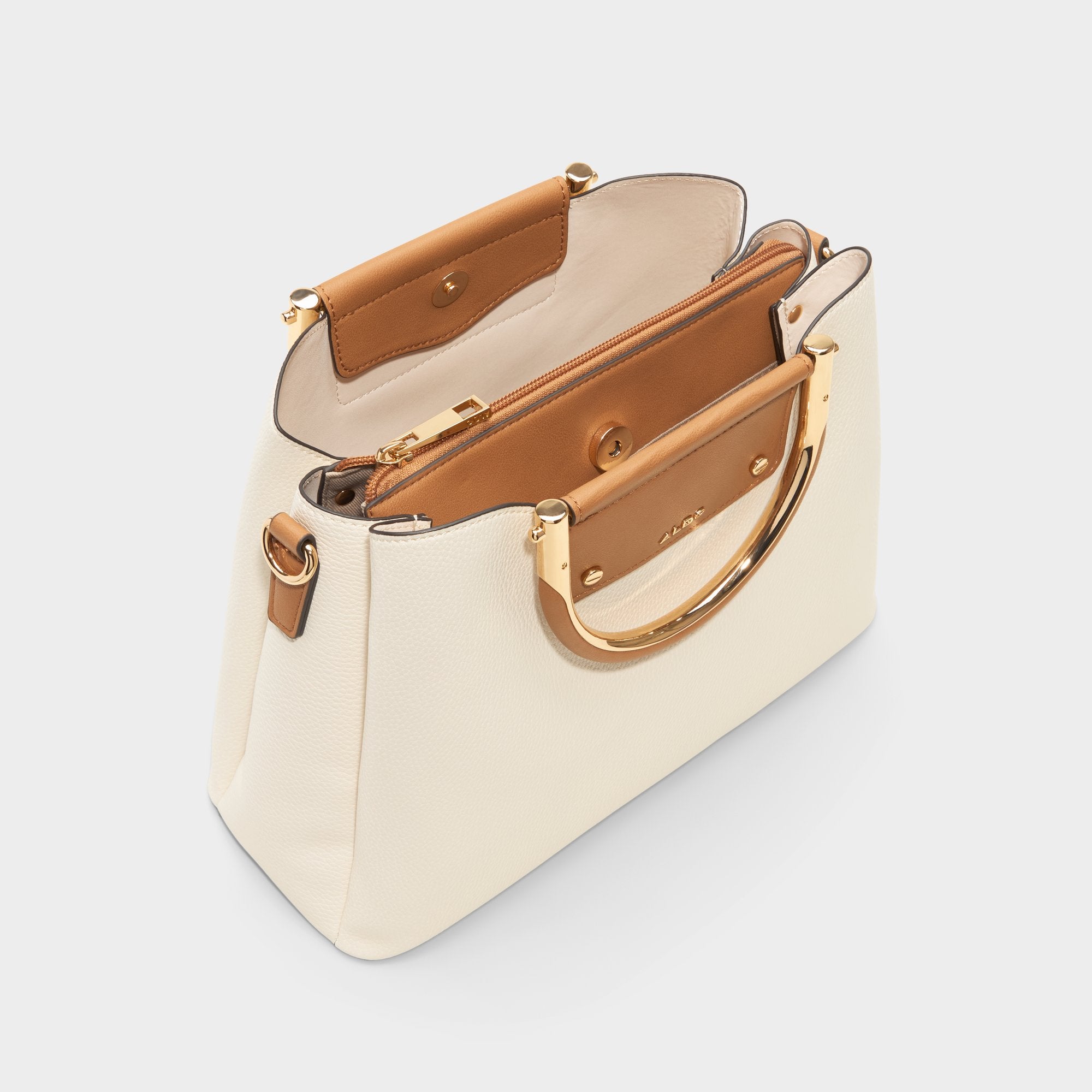 Sloana in Beige Overflow