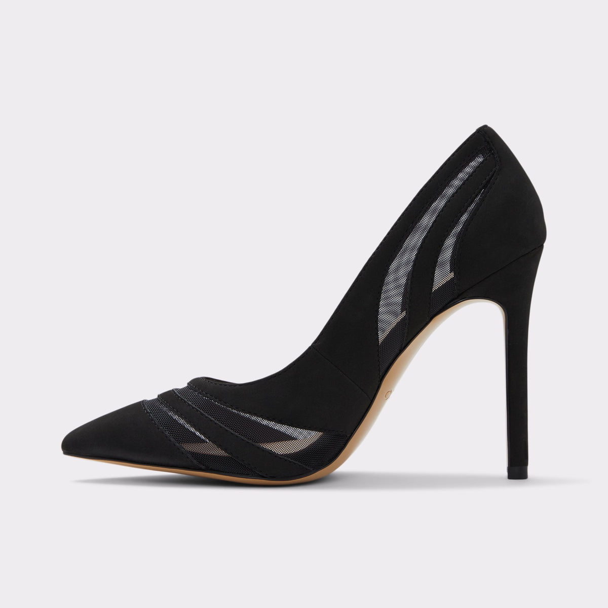 Side view of Black Lisaa Pump