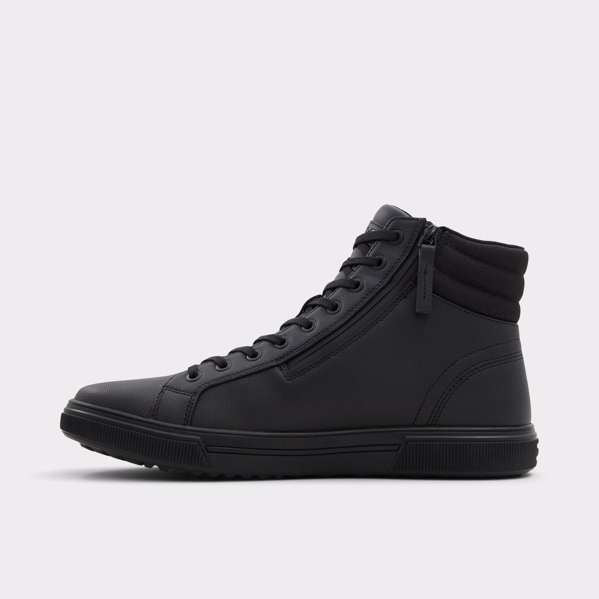 Vue latérale de Autre Noir Preralithh Lace-up boot