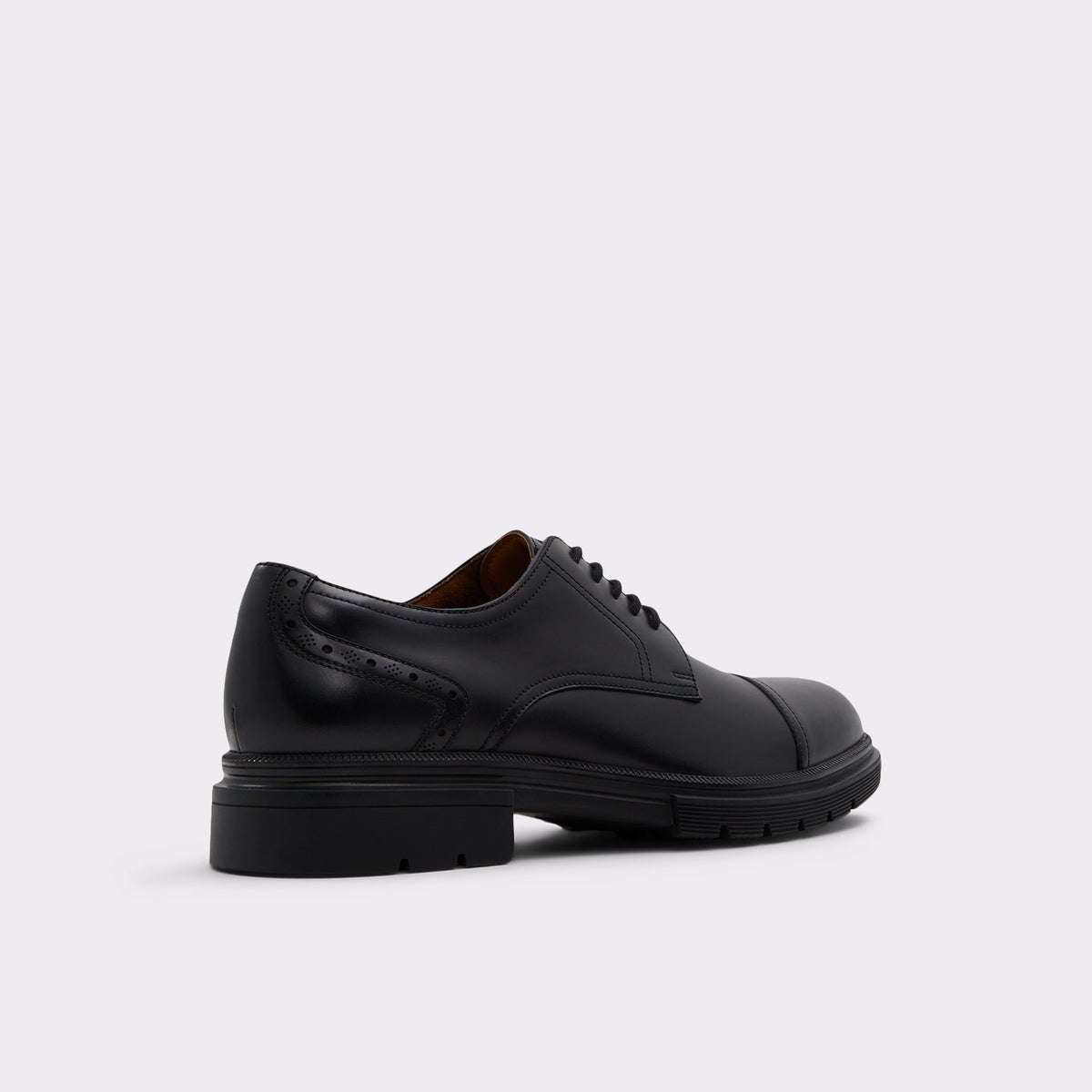 Angle de trois quarts de l'arrière de Noir Geller Chaussure Oxford