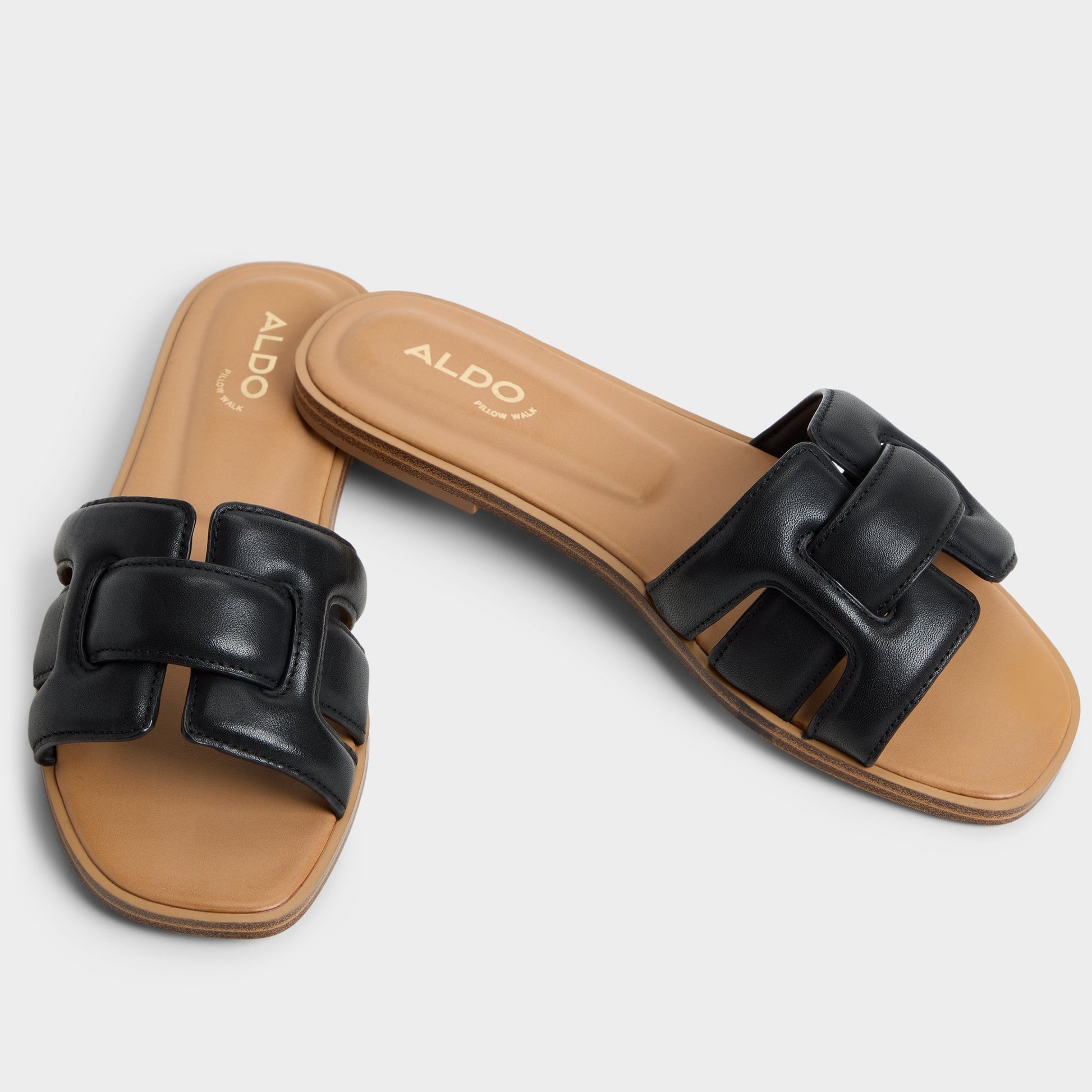 Highlighted view of a pair of Oxford Elenaa Slide sandals