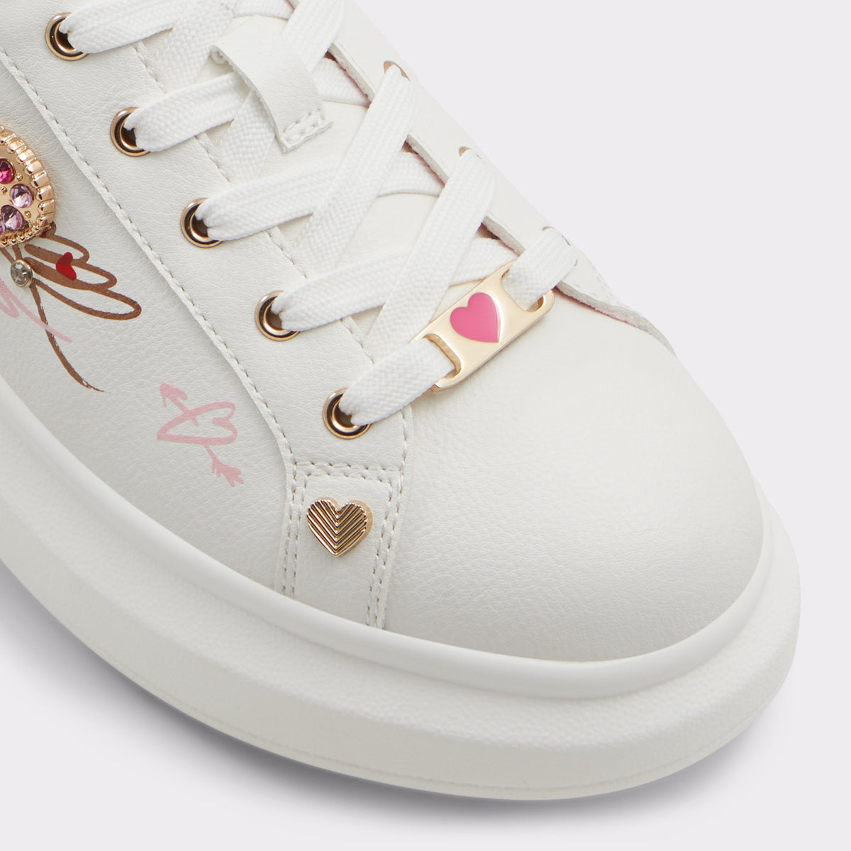 Close-up of the Pink Heartstep Low top sneaker