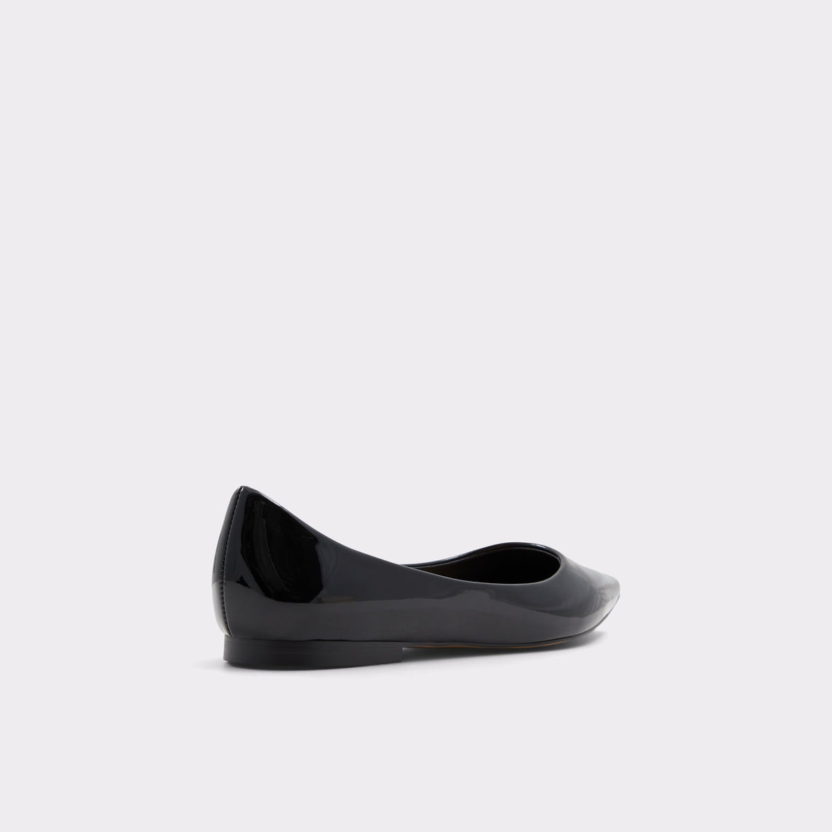 Angle de trois quarts de l'arrière de Noir Stessyflat Ballerine
