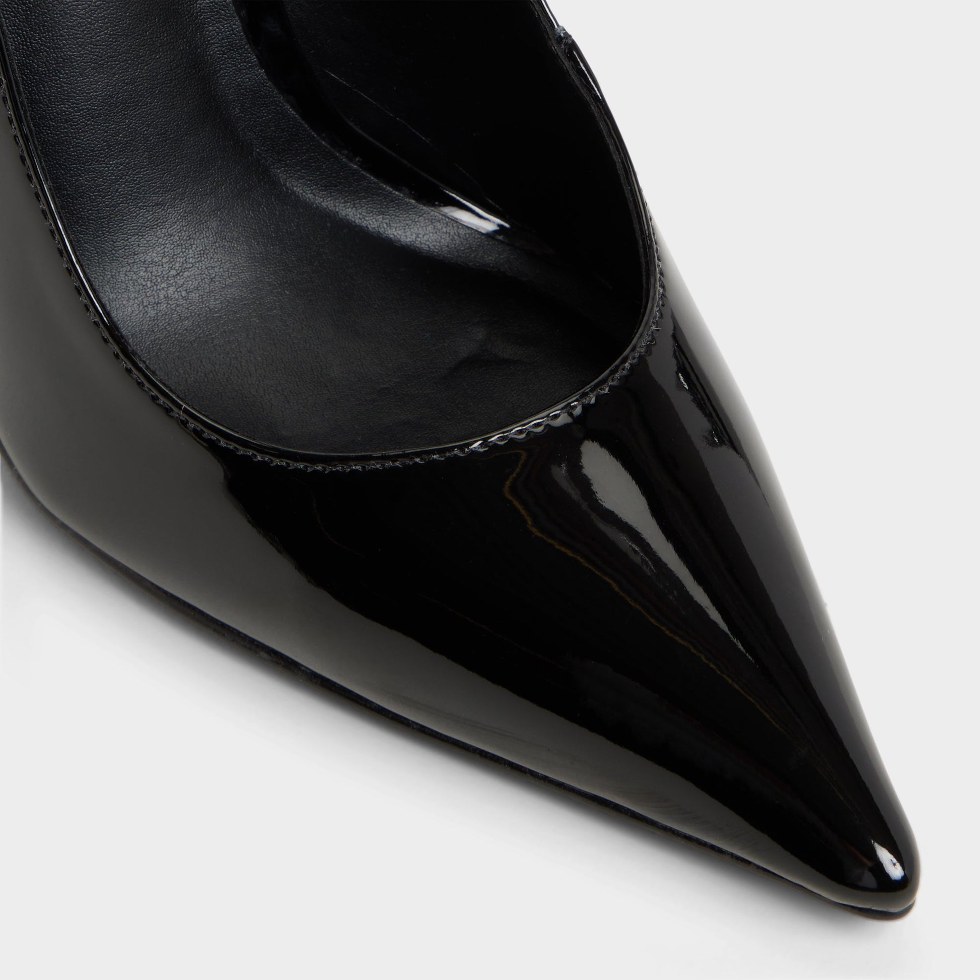 Close-up of the Black Stessysling Slingback heel