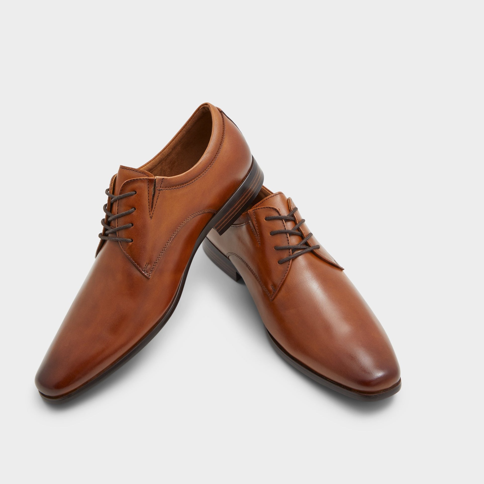 Highlighted view of a pair of Cognac Bocelli Oxford shoes