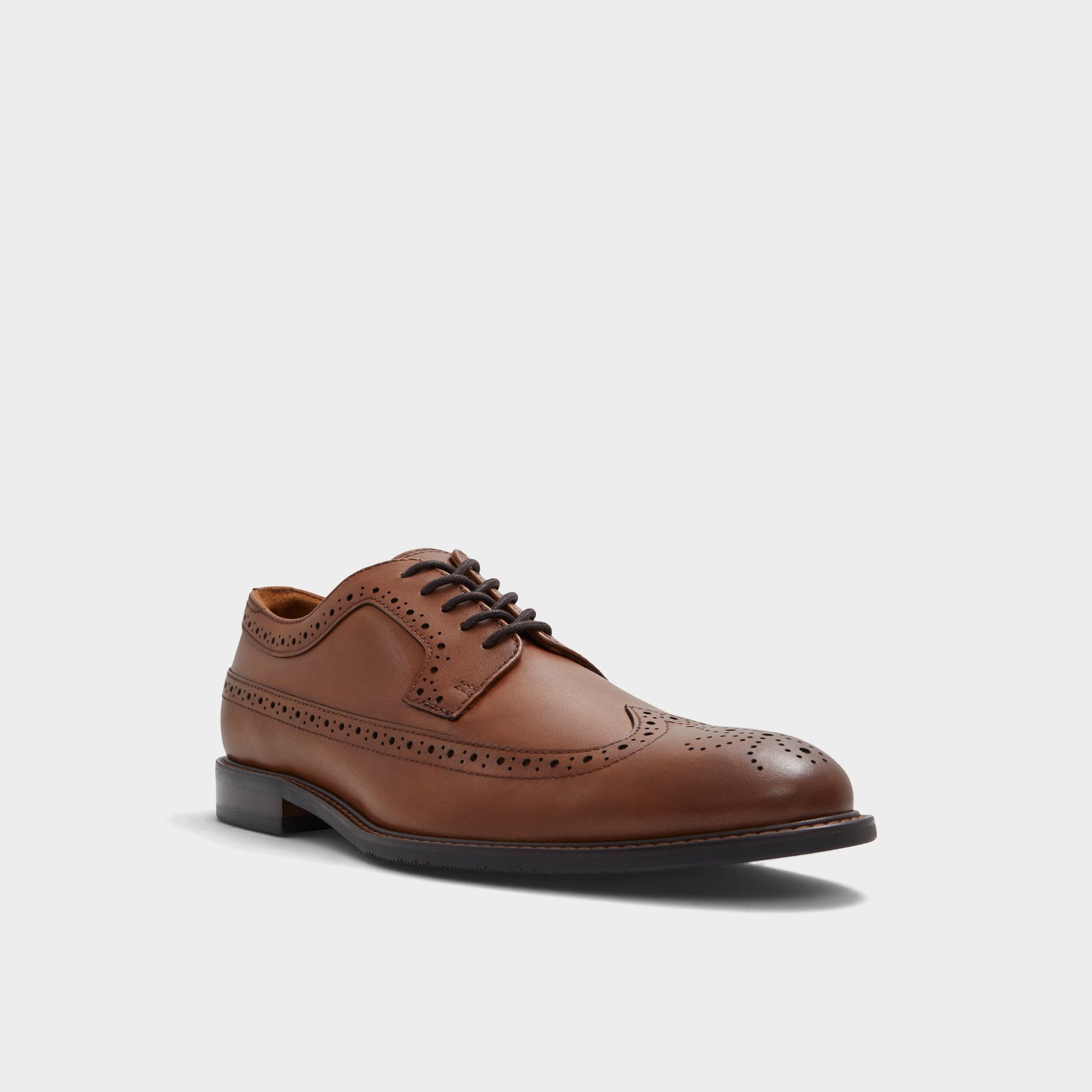 Three-quarter angle of Cognac Fatisekflexx Oxford shoe's front side