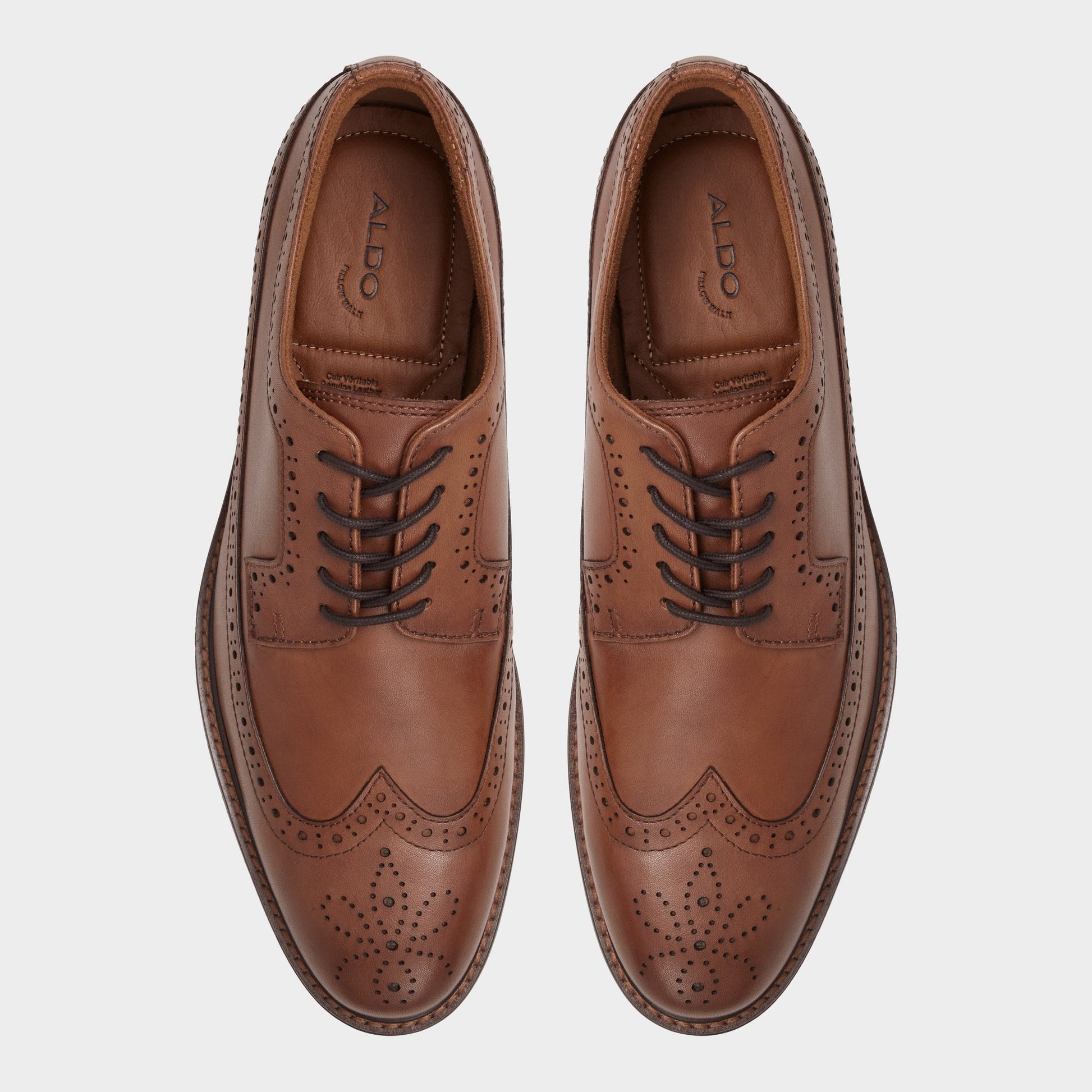 Top-down view of the Cognac Fatisekflexx Oxford shoe