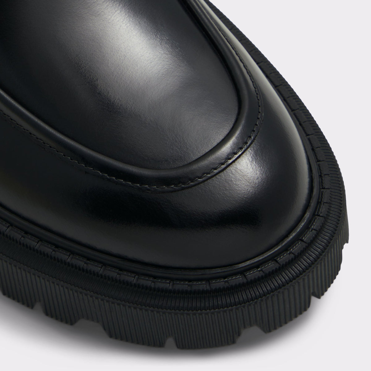 Gros plan de la Autre Noir Exeter Mocassin