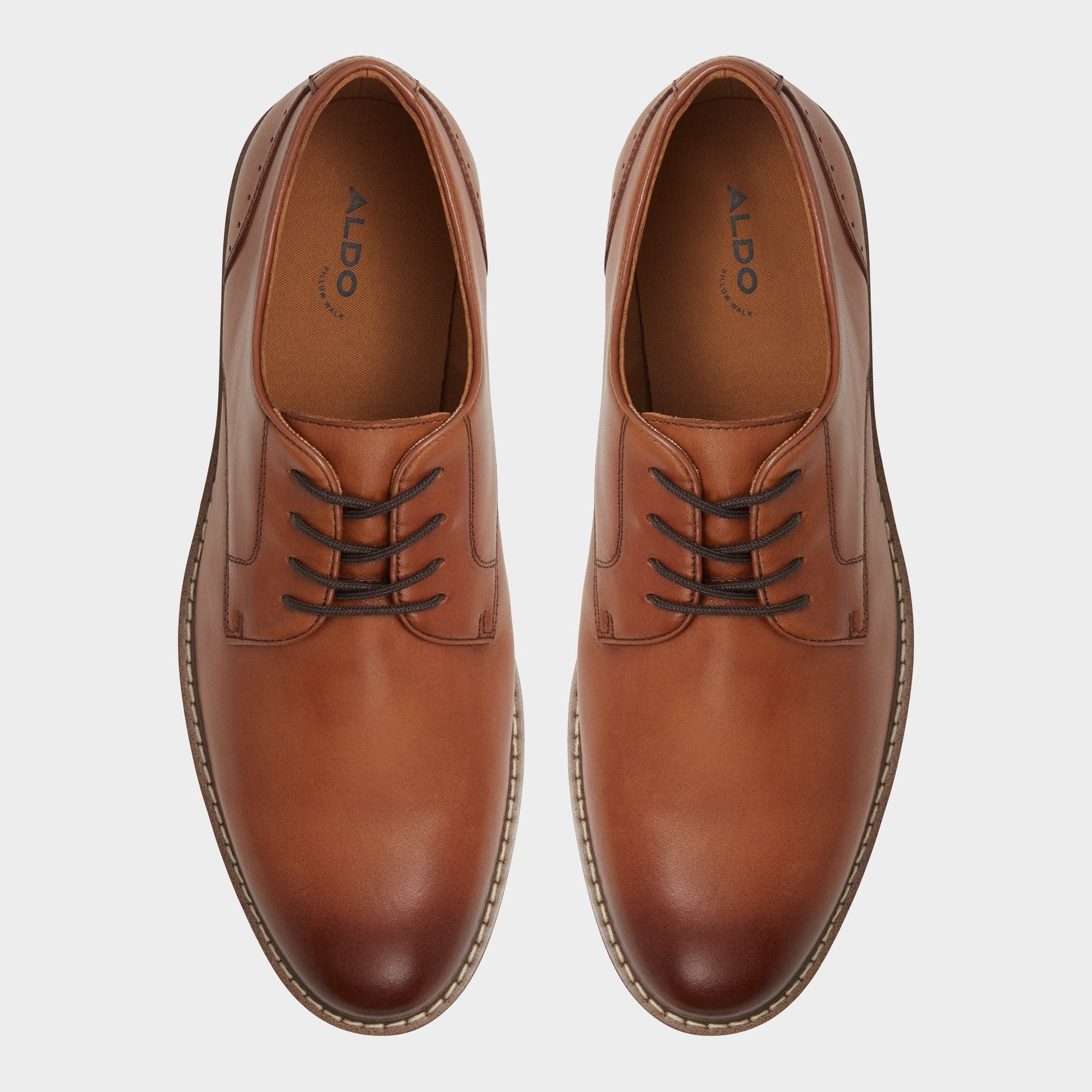Top-down view of the Cognac Faro Oxford shoe