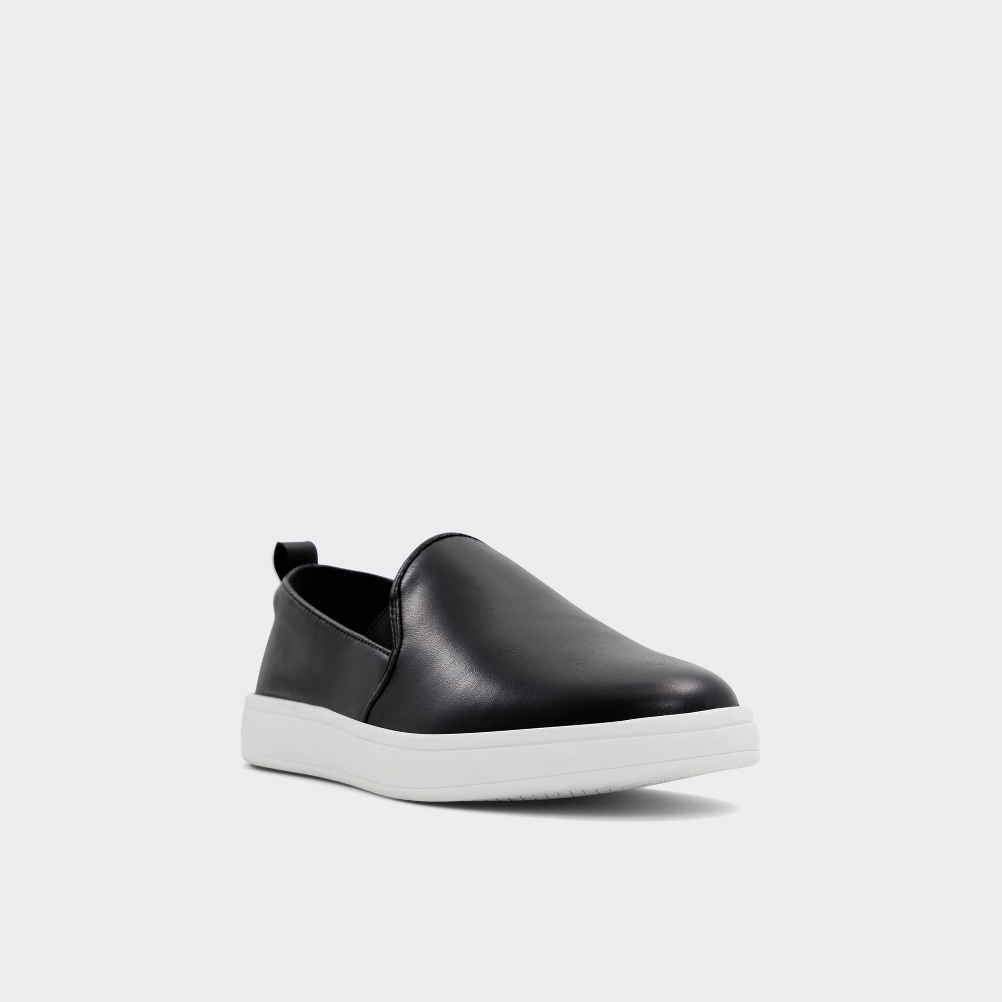 Three-quarter angle of Black Roolly Low top sneaker's front side