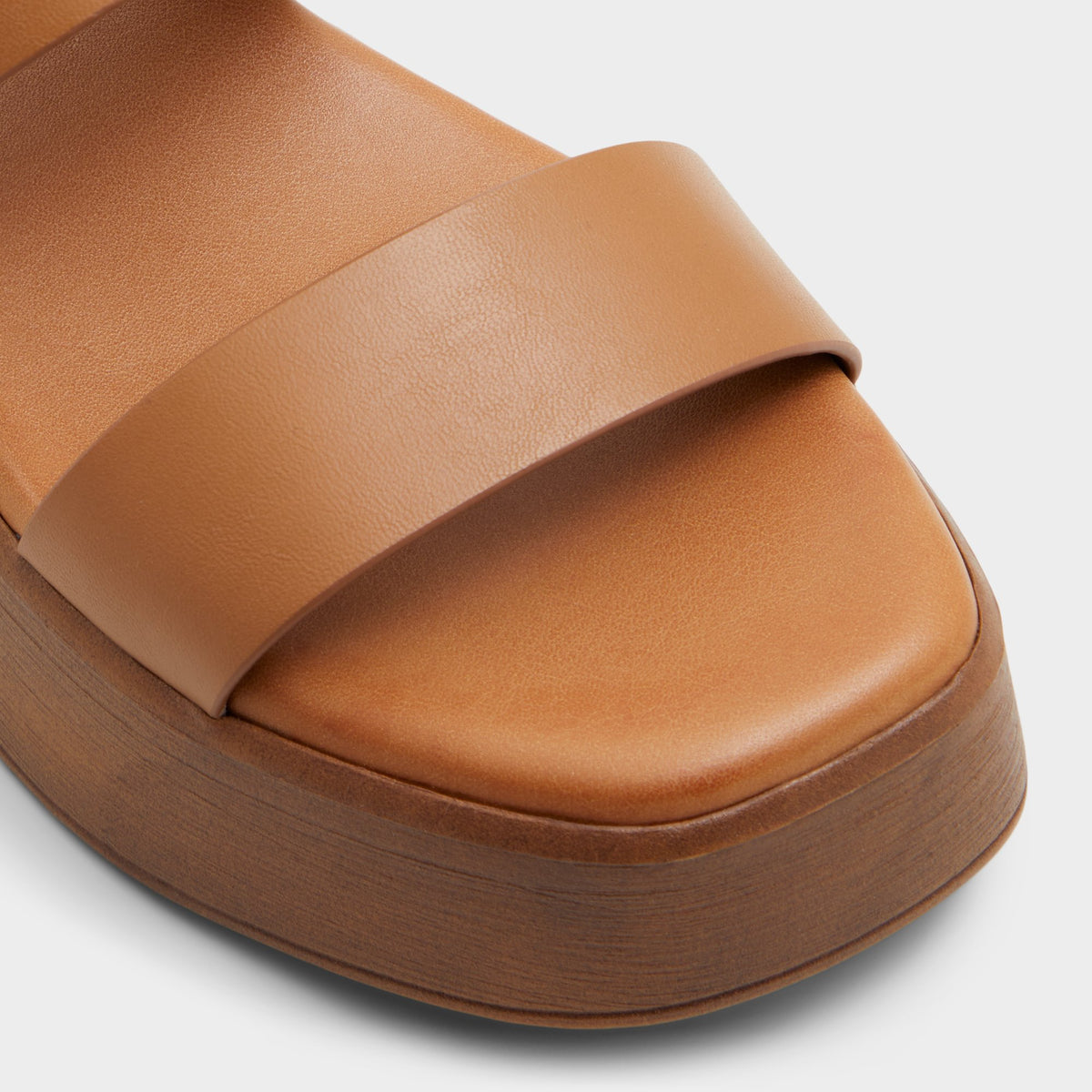 Close-up of the Cognac Thilda Wedge sandal