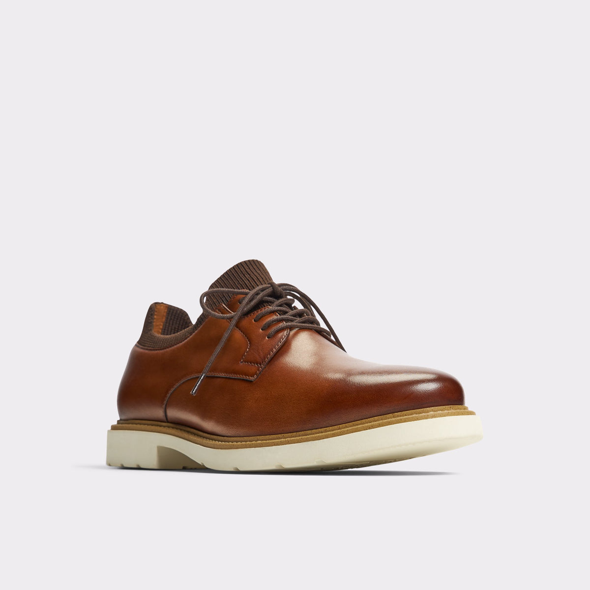 Angle de trois quarts de la face avant de Cognac Spieth Chaussure Oxford