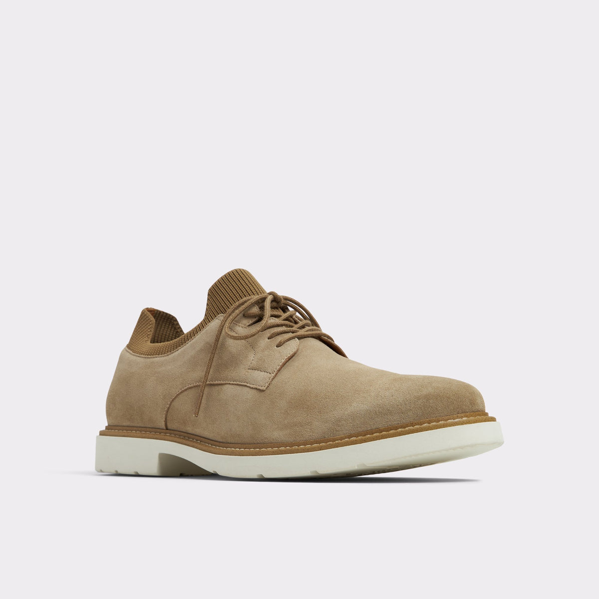 Three-quarter angle of Beige Spieth Oxford shoe's front side
