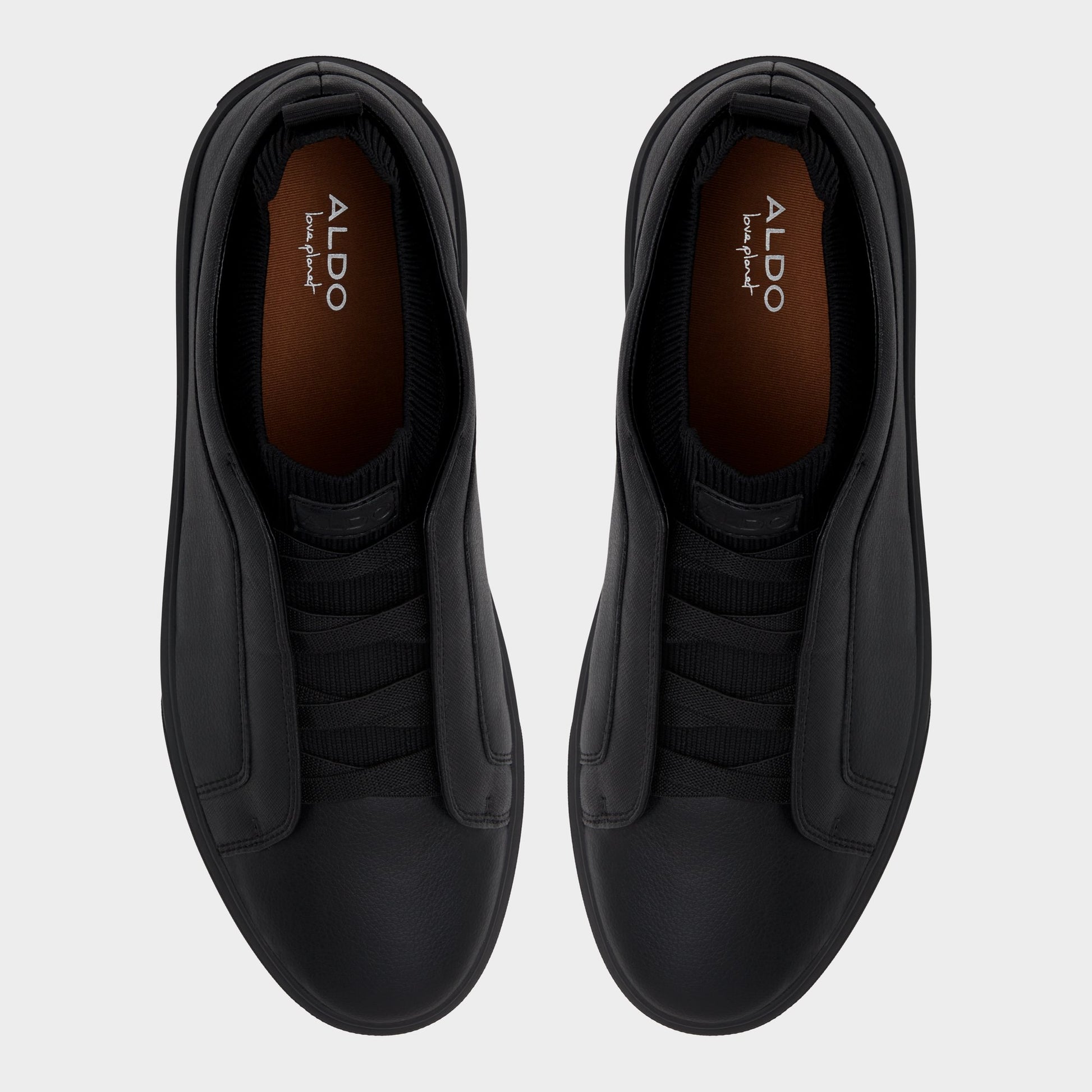 Top-down view of the Black/Black Midtown Low top sneaker