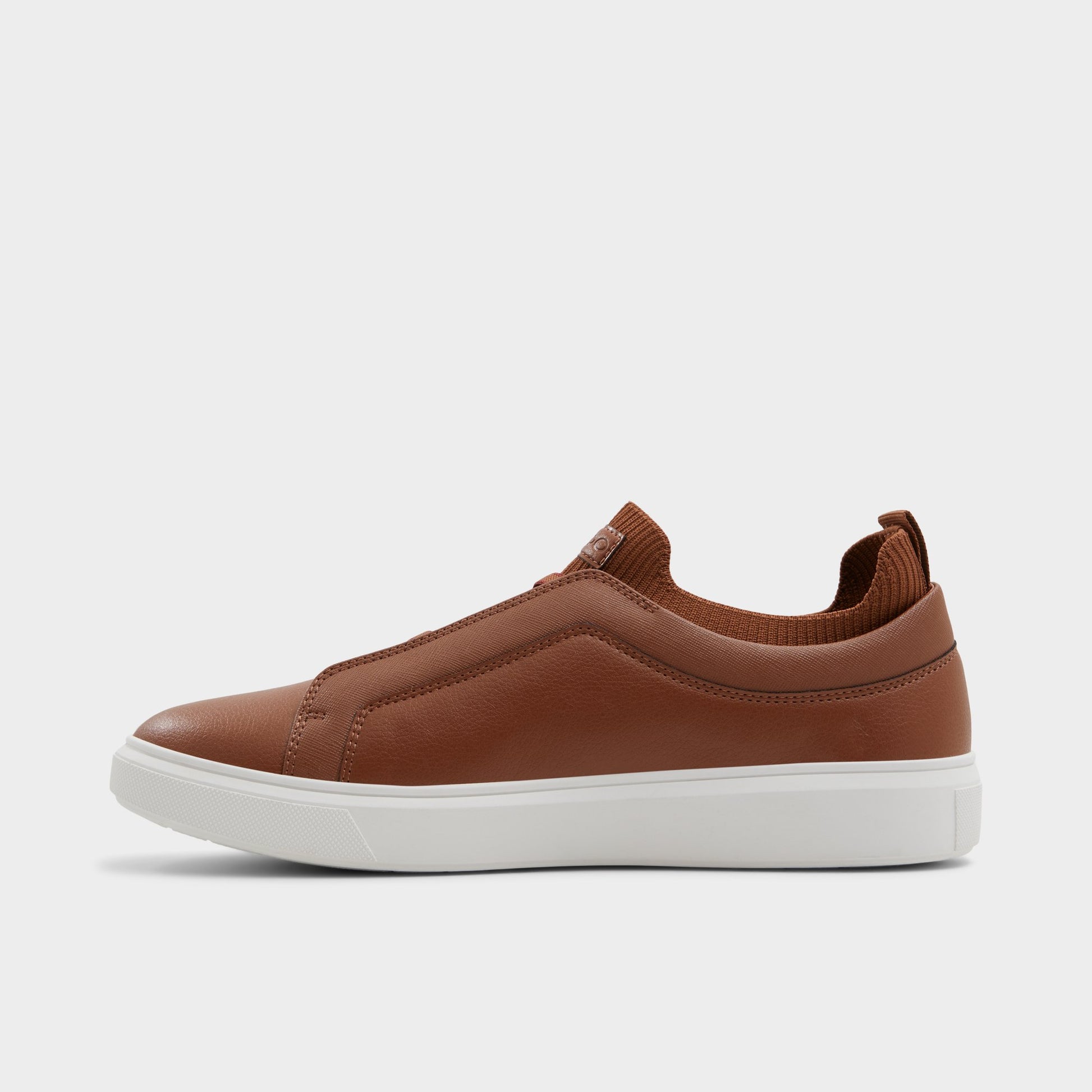 Side view of Cognac Midtown Low top sneaker