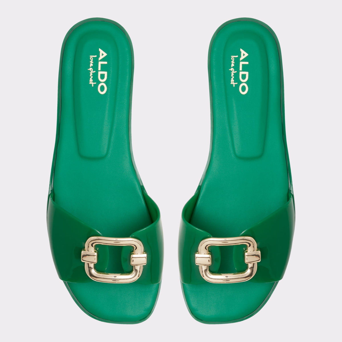 Top-down view of the Medium green Jellyicious Slide sandal &amp; tote bag