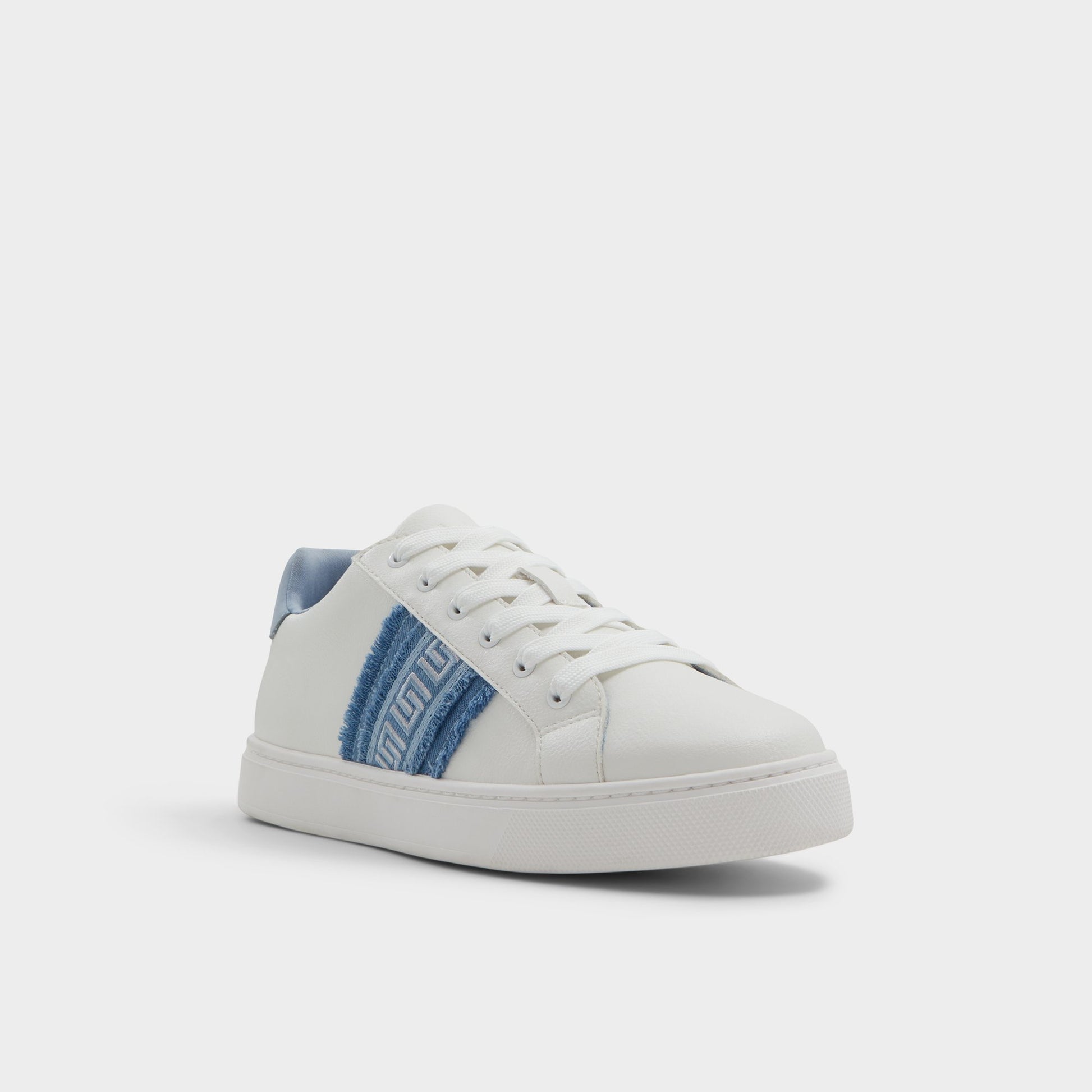 Three-quarter angle of Medium Blue Palazzi Low top sneaker's front side