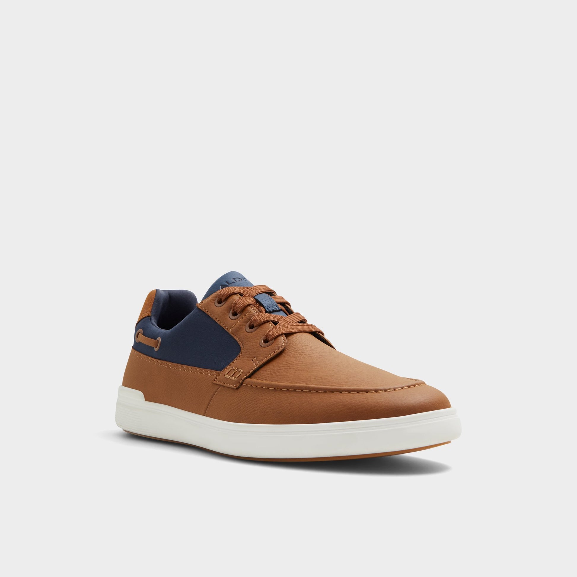 Three-quarter angle of Cognac Tazz Low top sneaker's front side