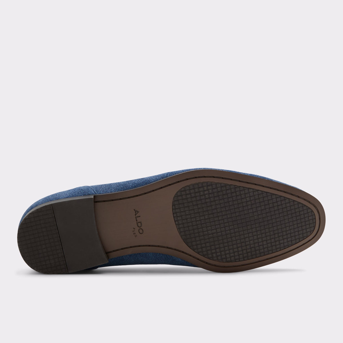 View of Open Navy Marinho Loafer's sole