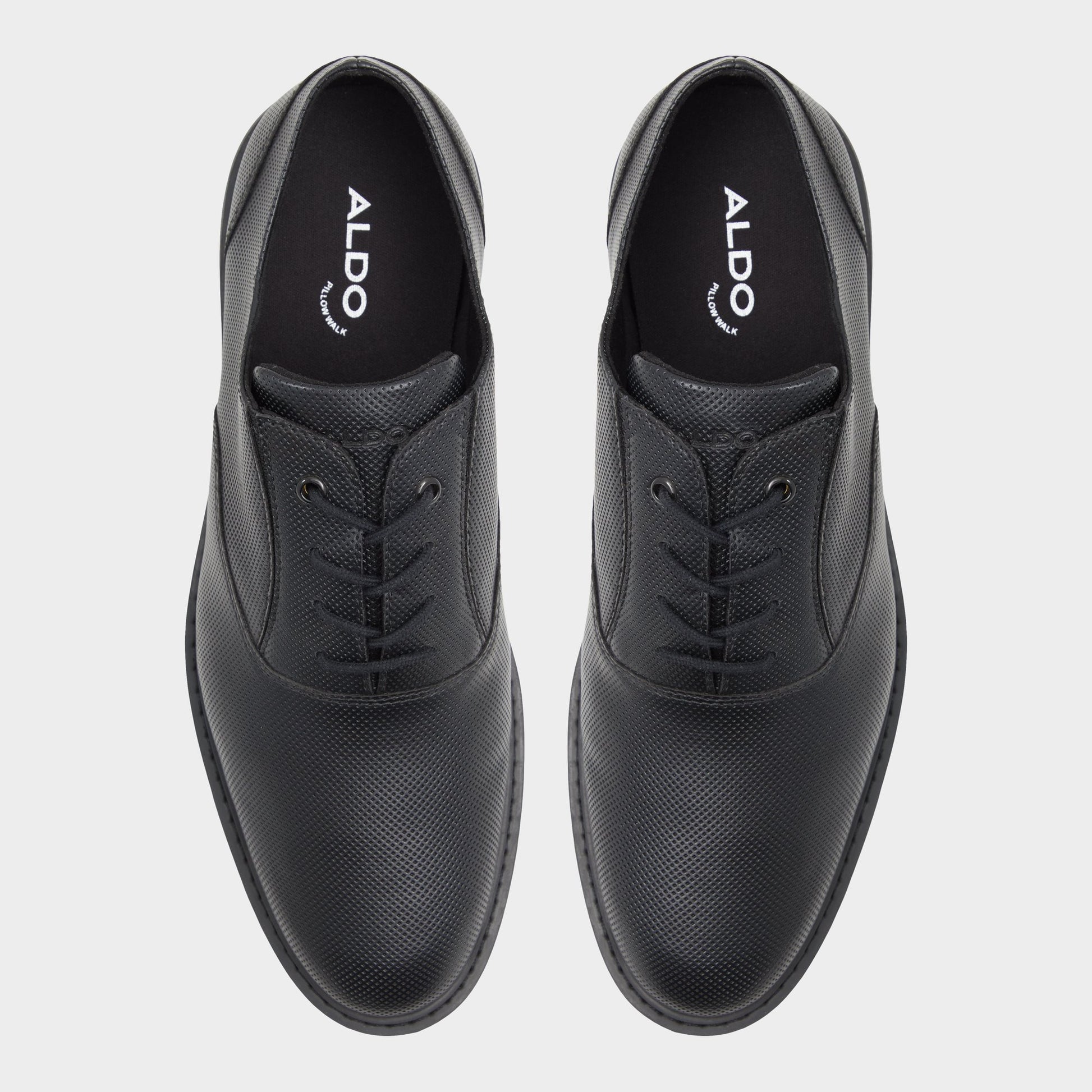 Top-down view of the Black Waylen Oxford shoe