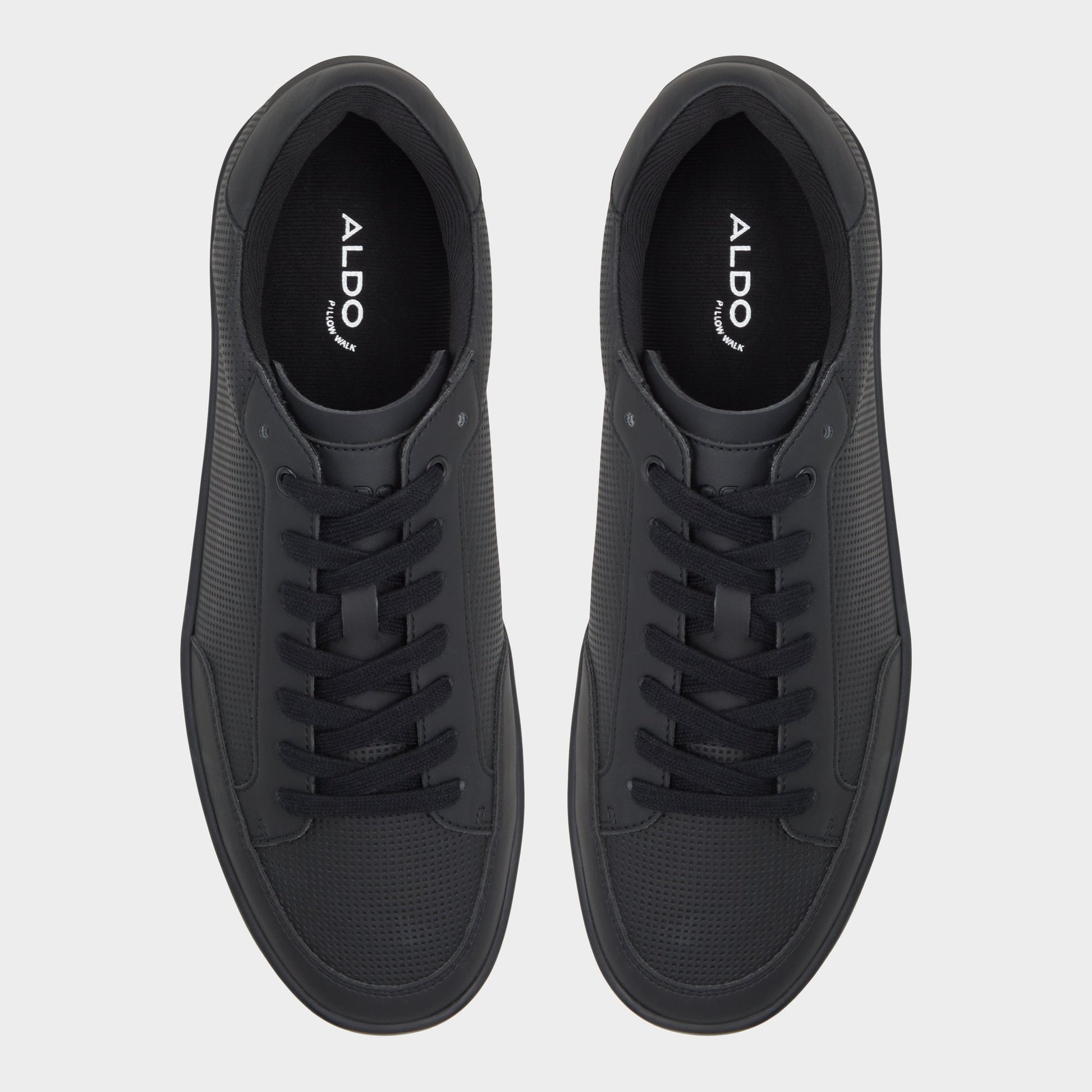 Top-down view of the Black/Black Brewer Low top sneaker